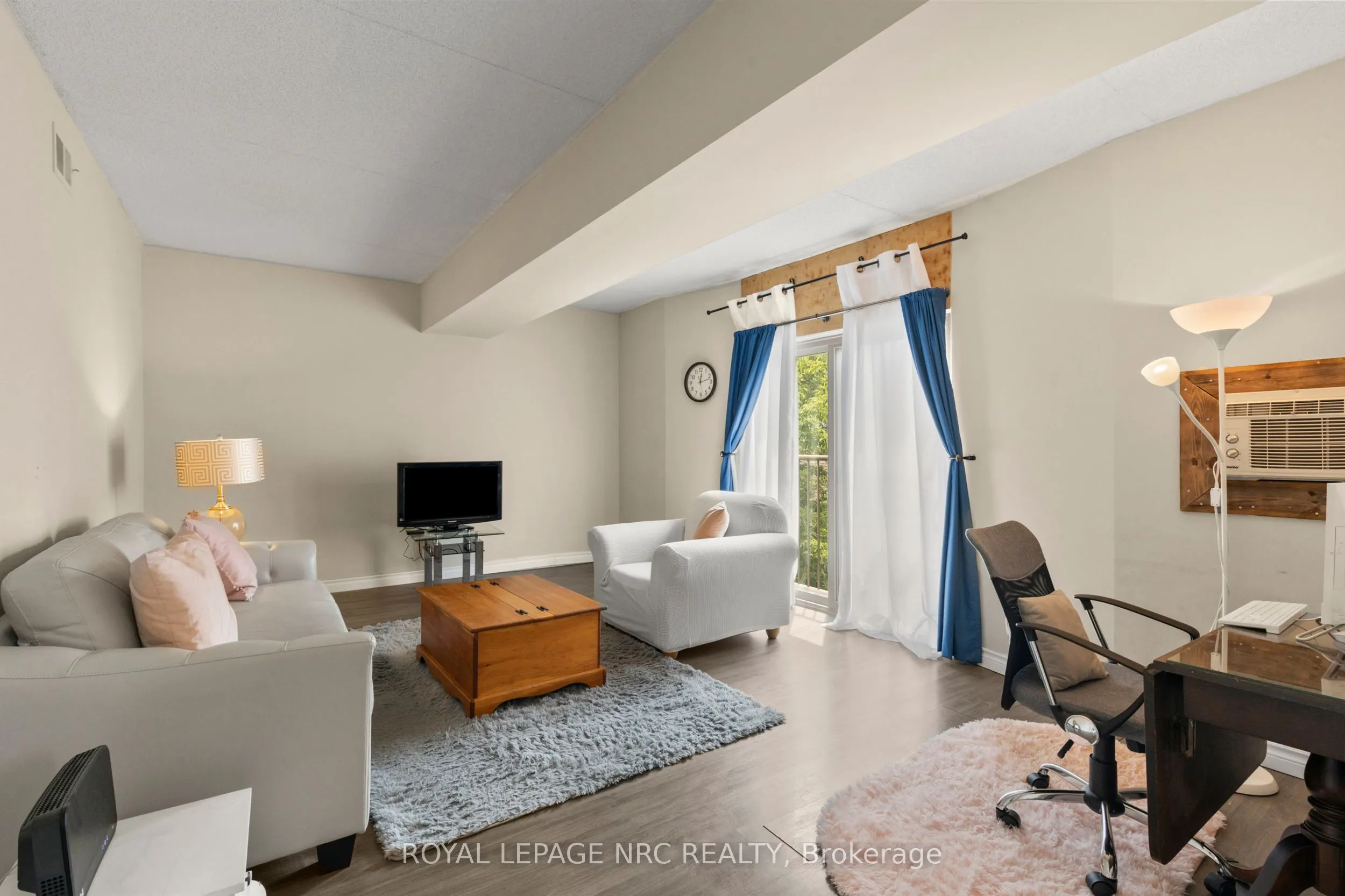 4872 Valley Way, #3