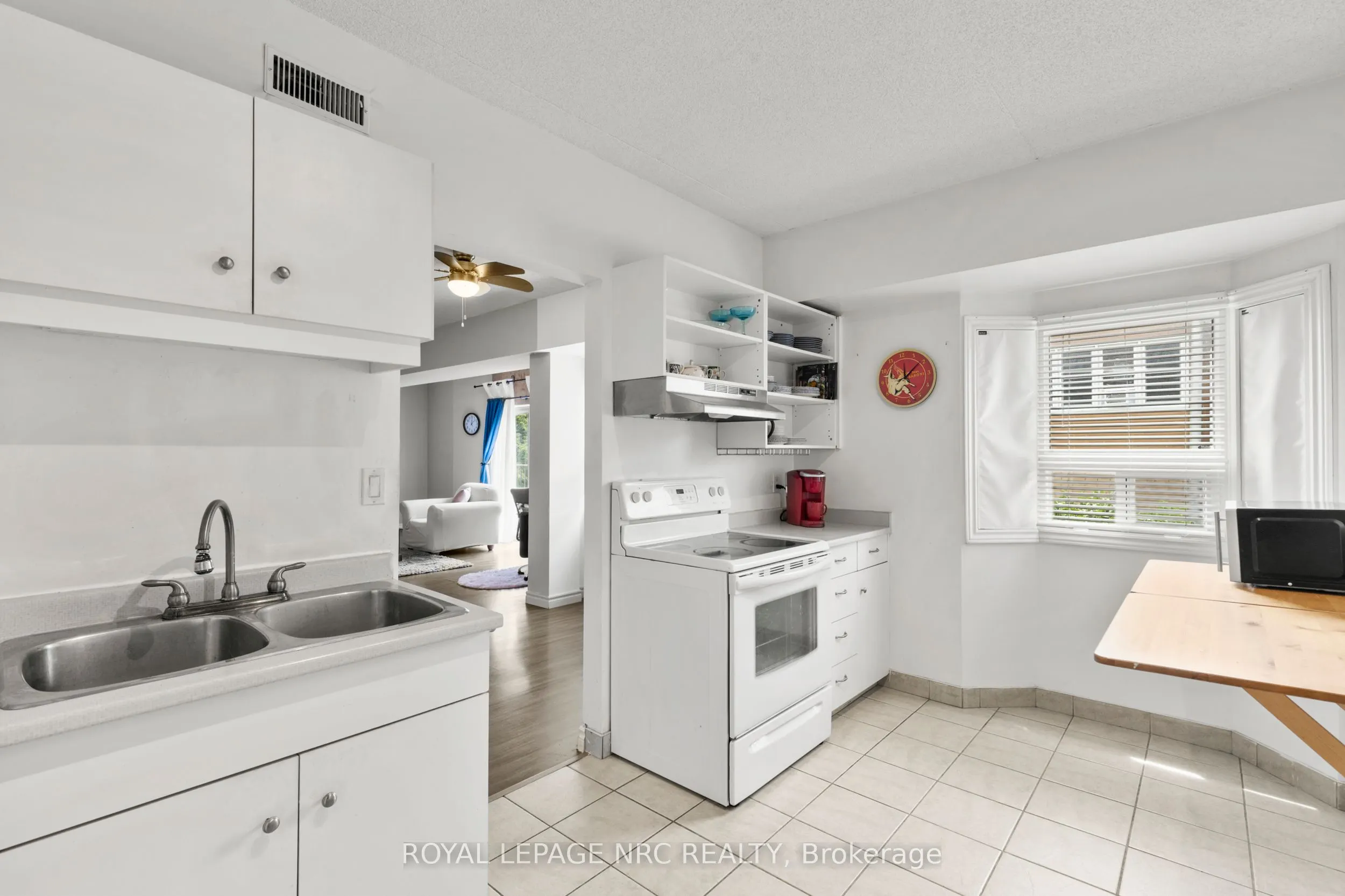 4872 Valley Way, #3