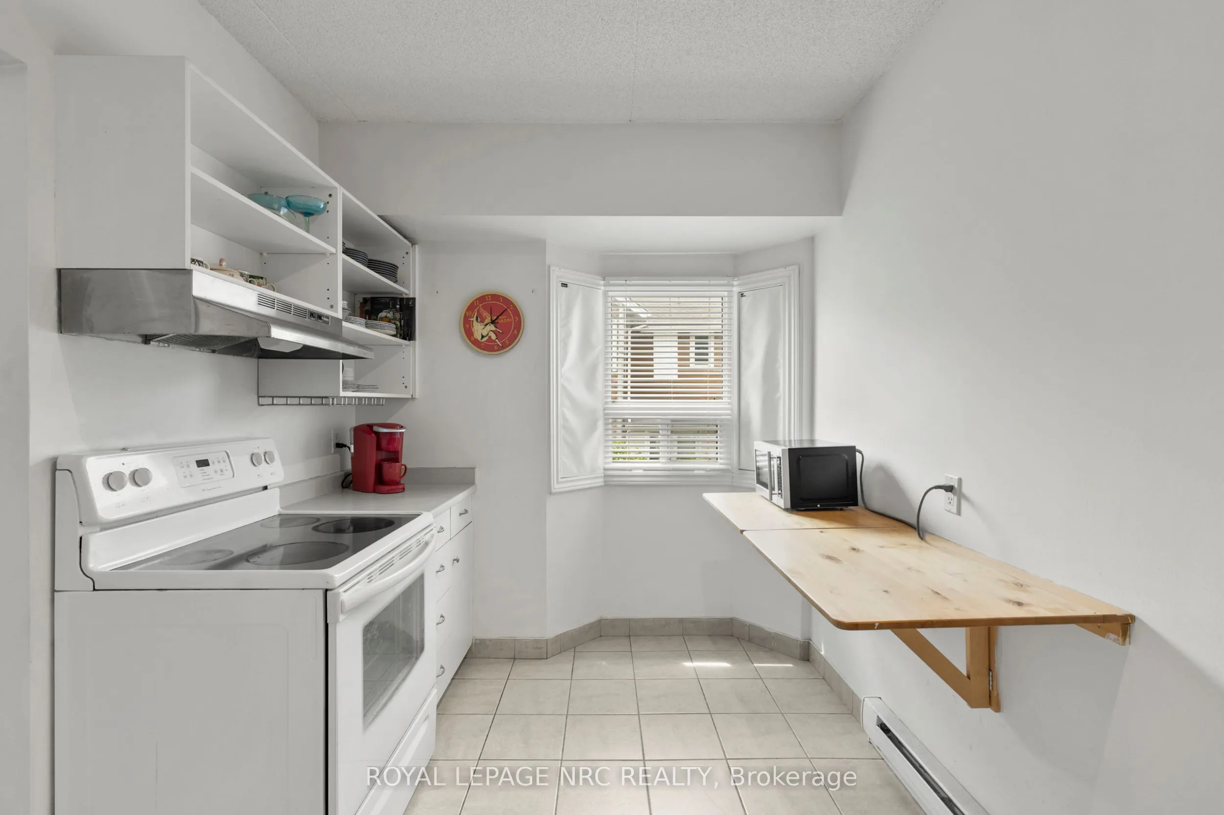 4872 Valley Way, #3