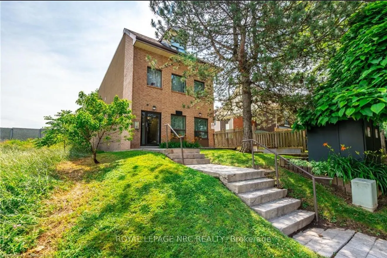 4872 Valley Way, #3