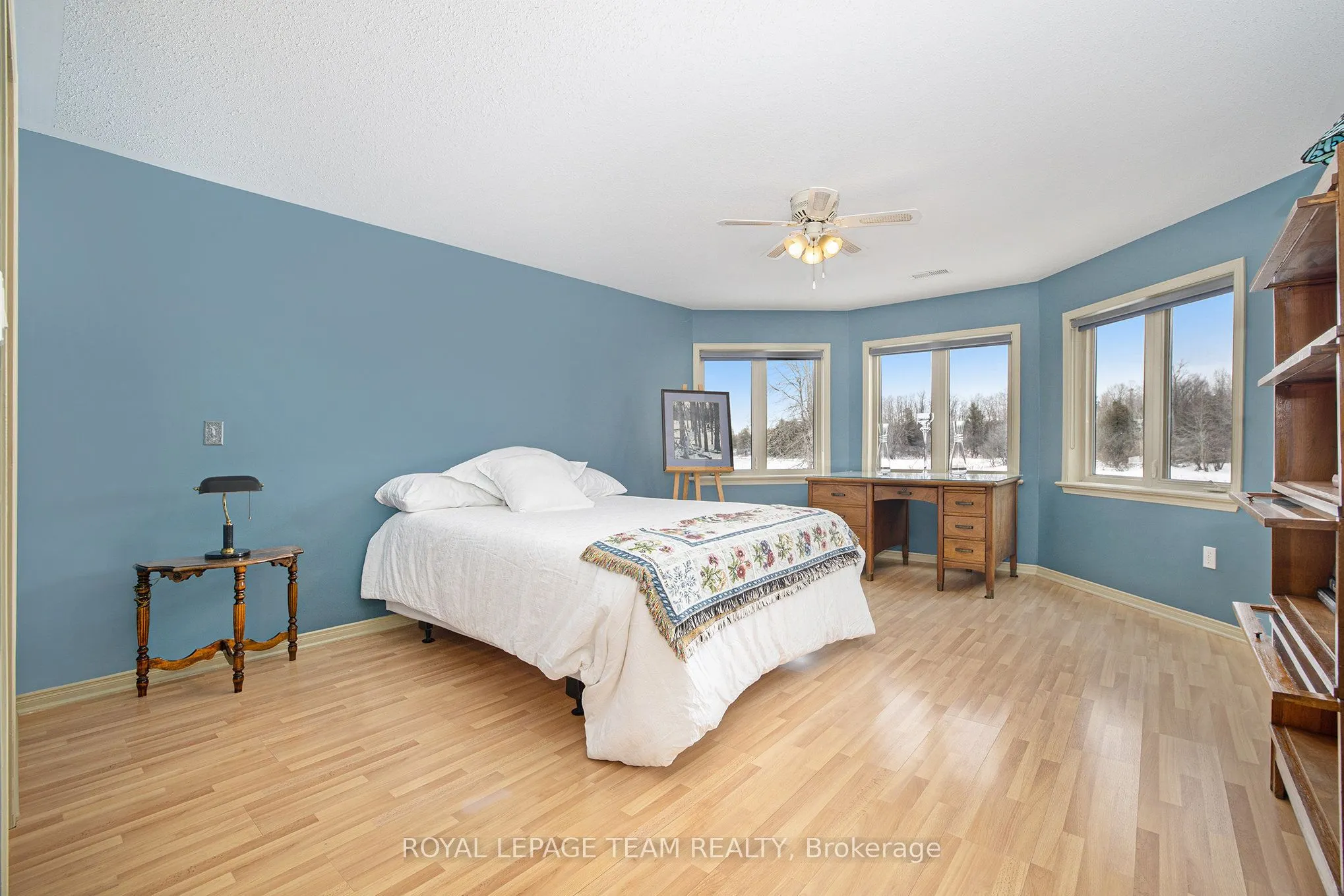 2124 Cty Rd 18 Road S