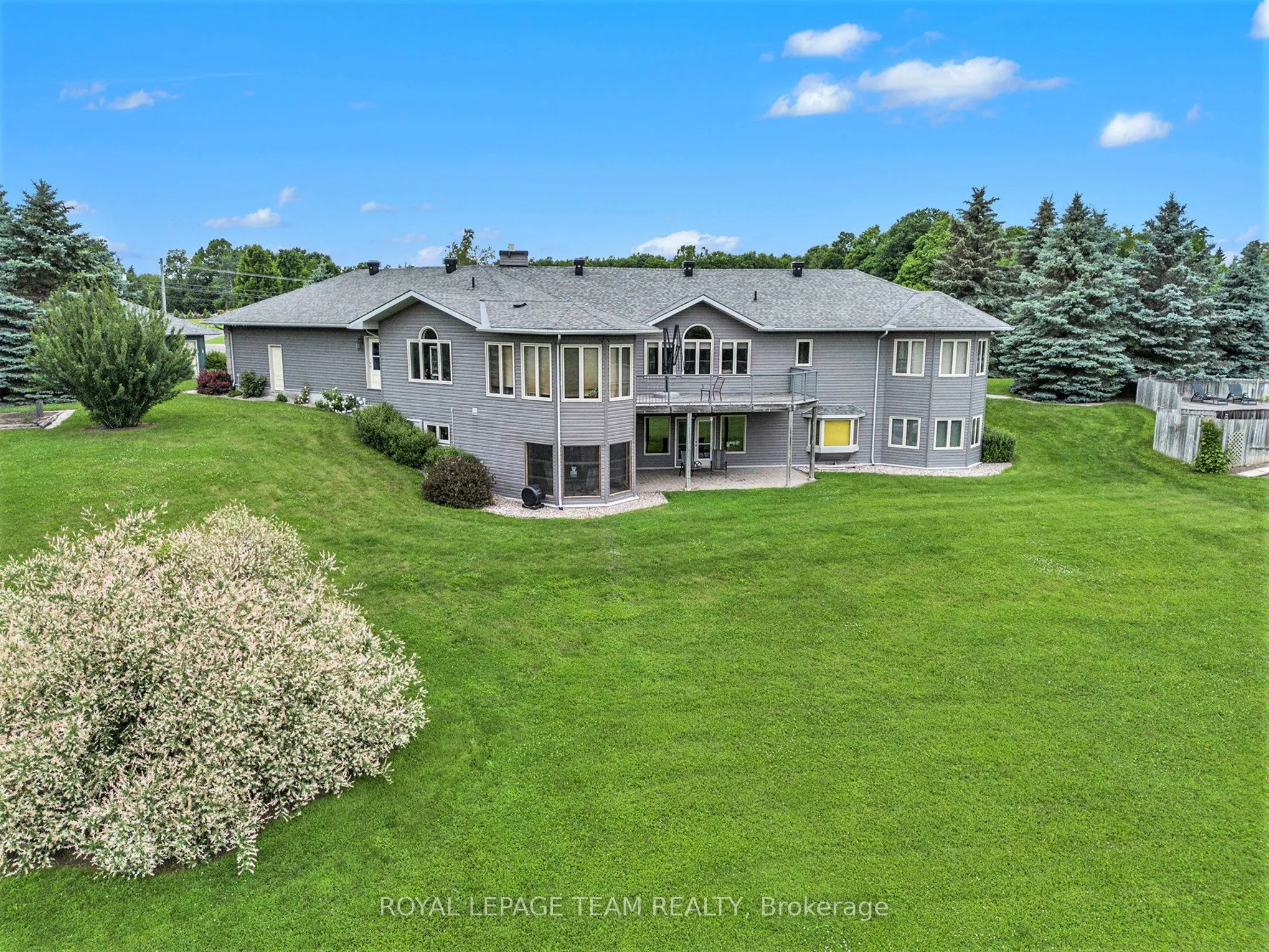 2124 Cty Rd 18 Road S