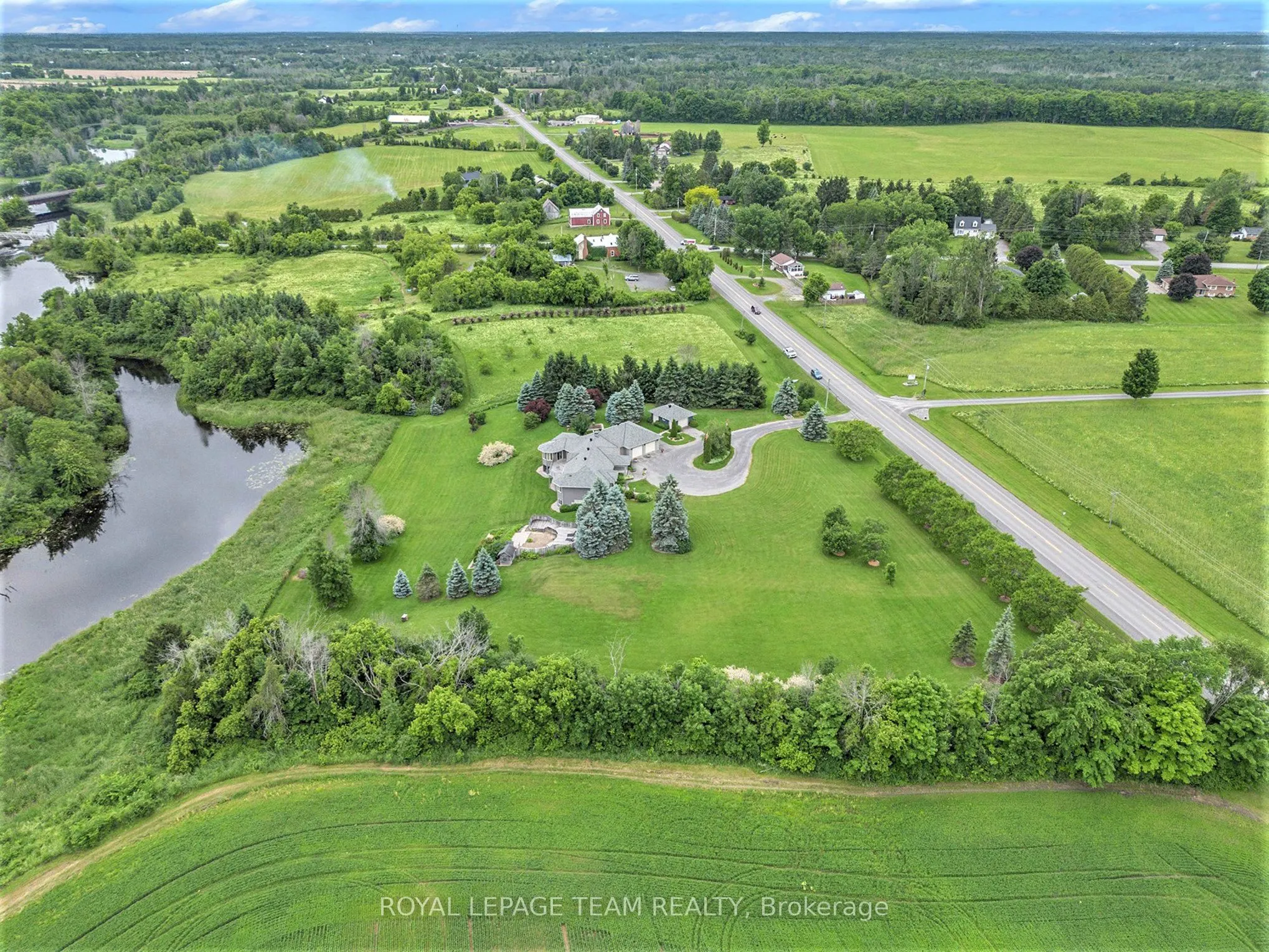 2124 Cty Rd 18 Road S