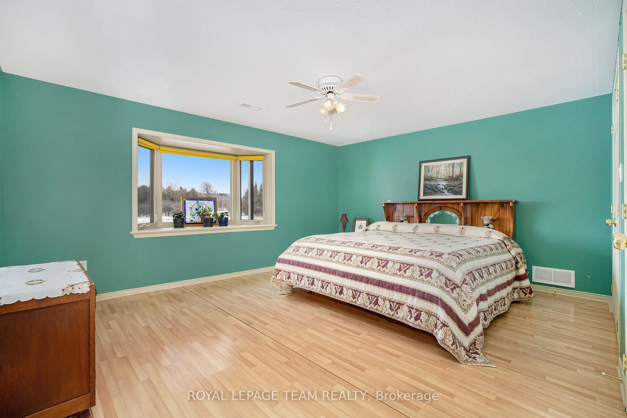 2124 Cty Rd 18 Road S