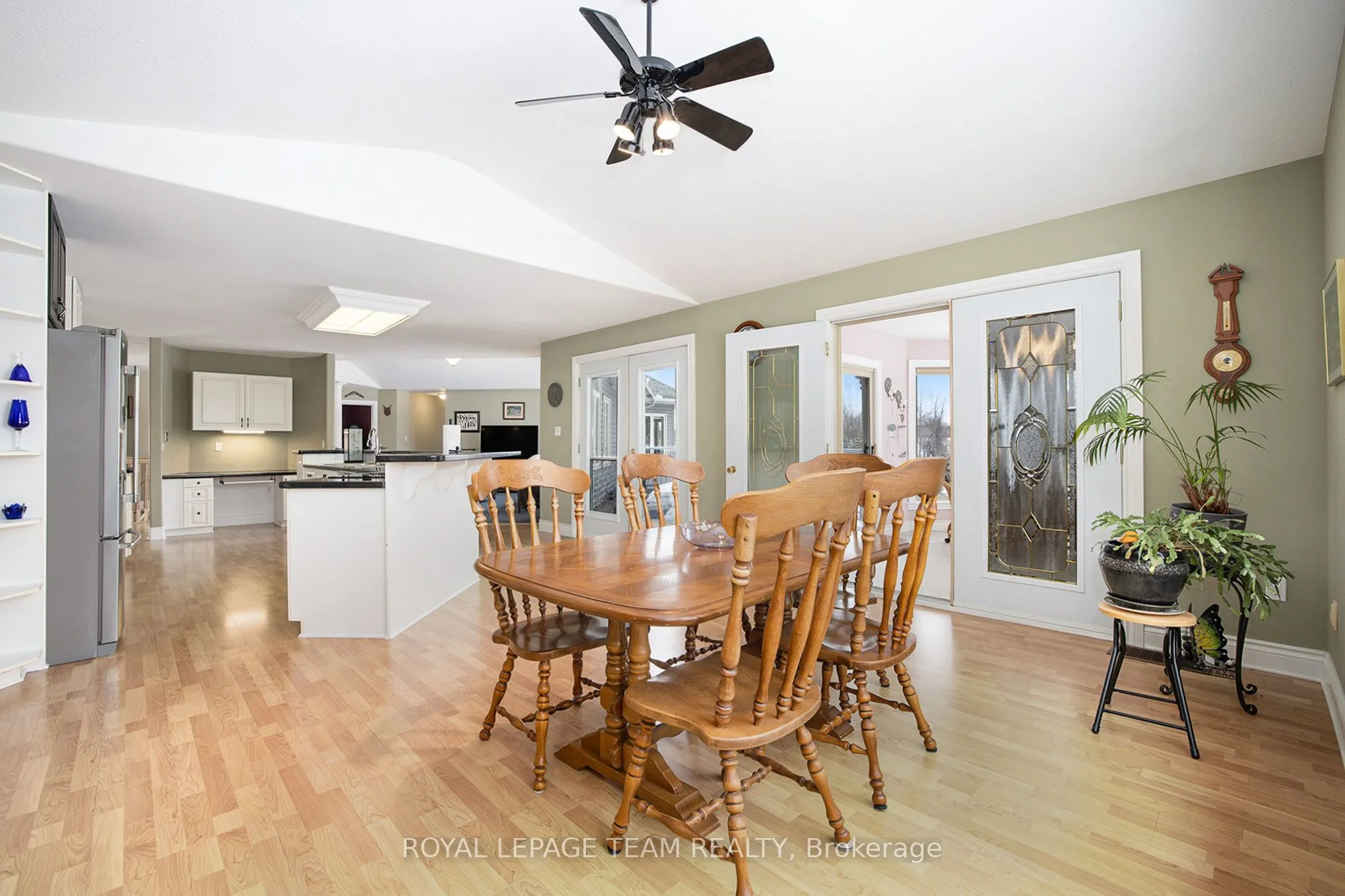 2124 Cty Rd 18 Road S