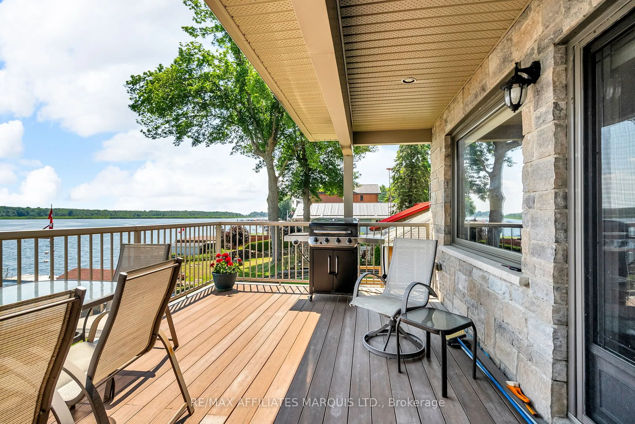 6796 St Louis Point Road