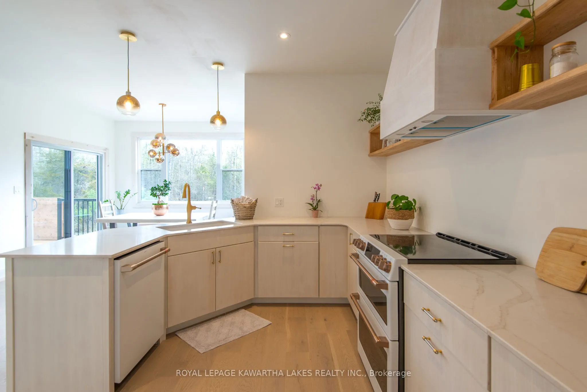 104 Moon Line Road N