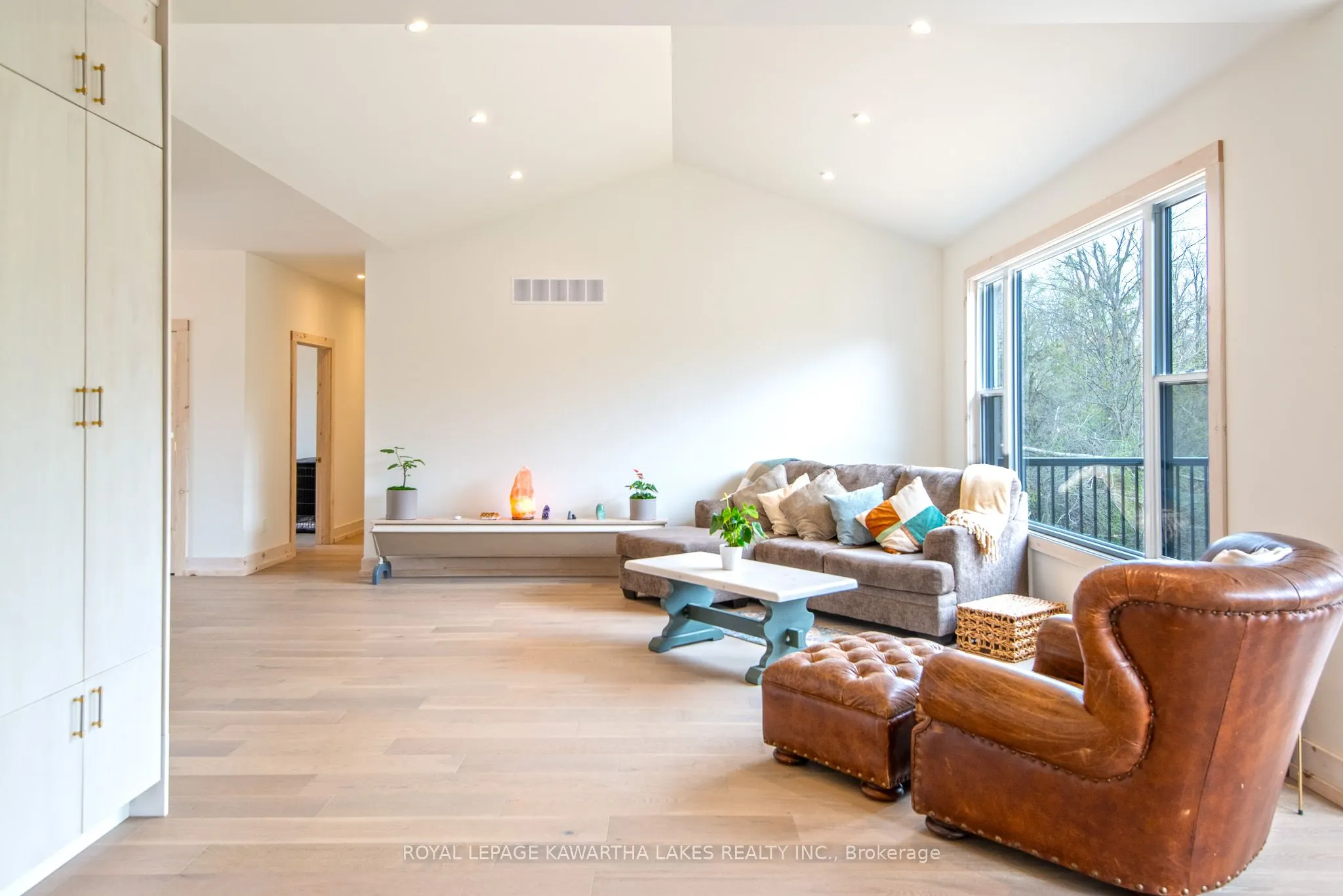 104 Moon Line Road N