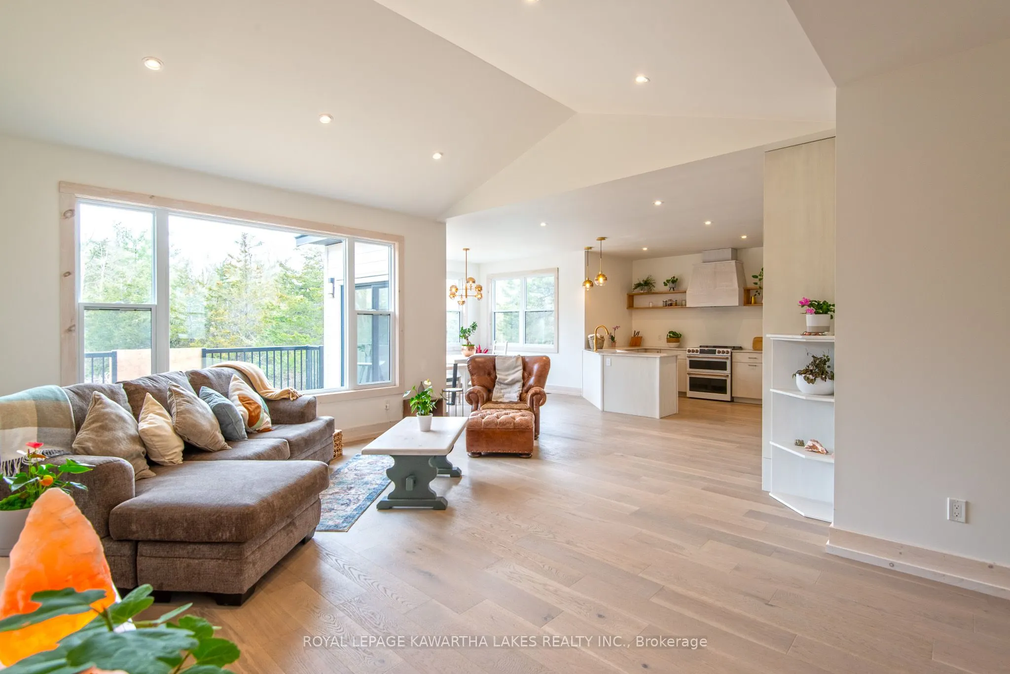 104 Moon Line Road N