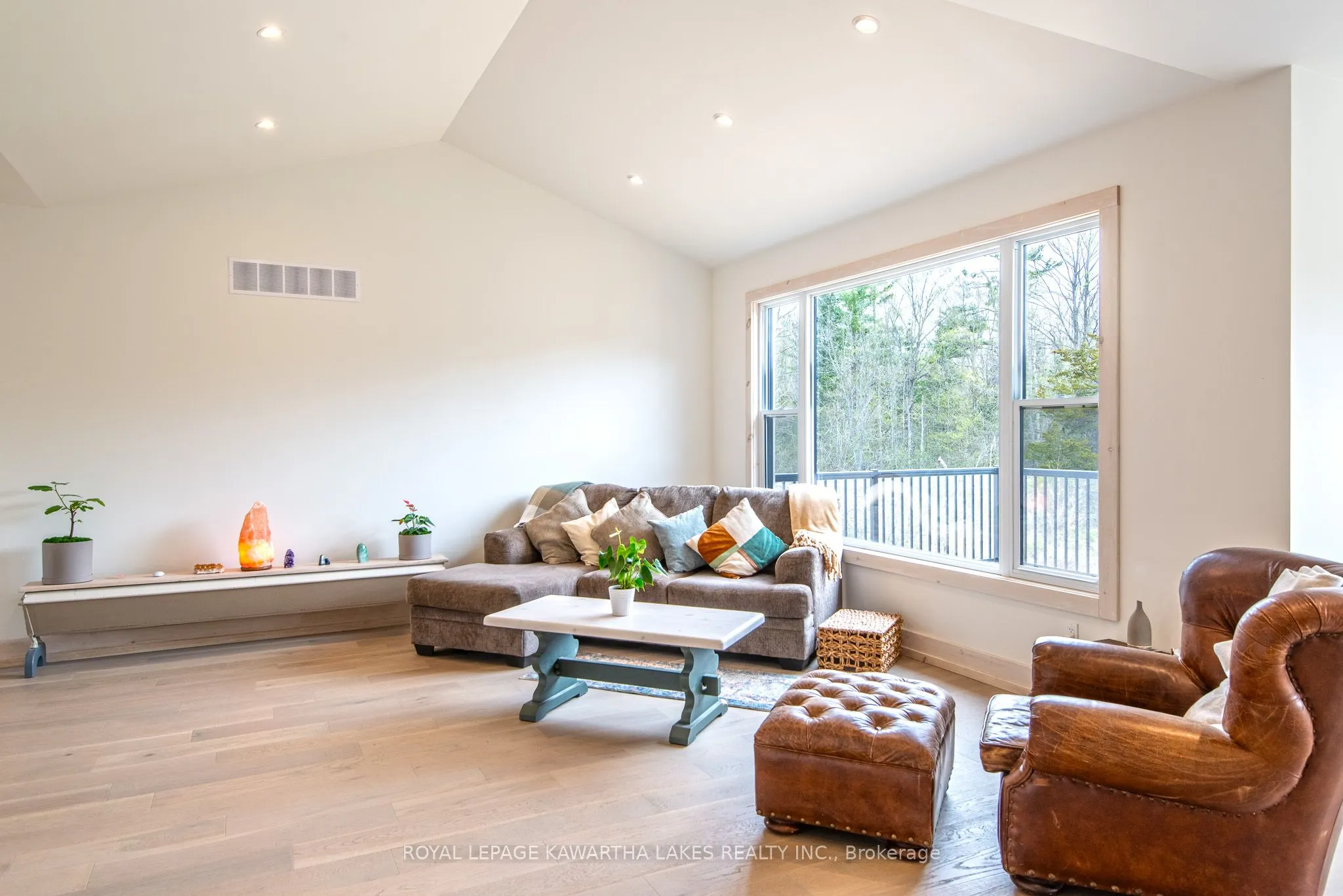 104 Moon Line Road N