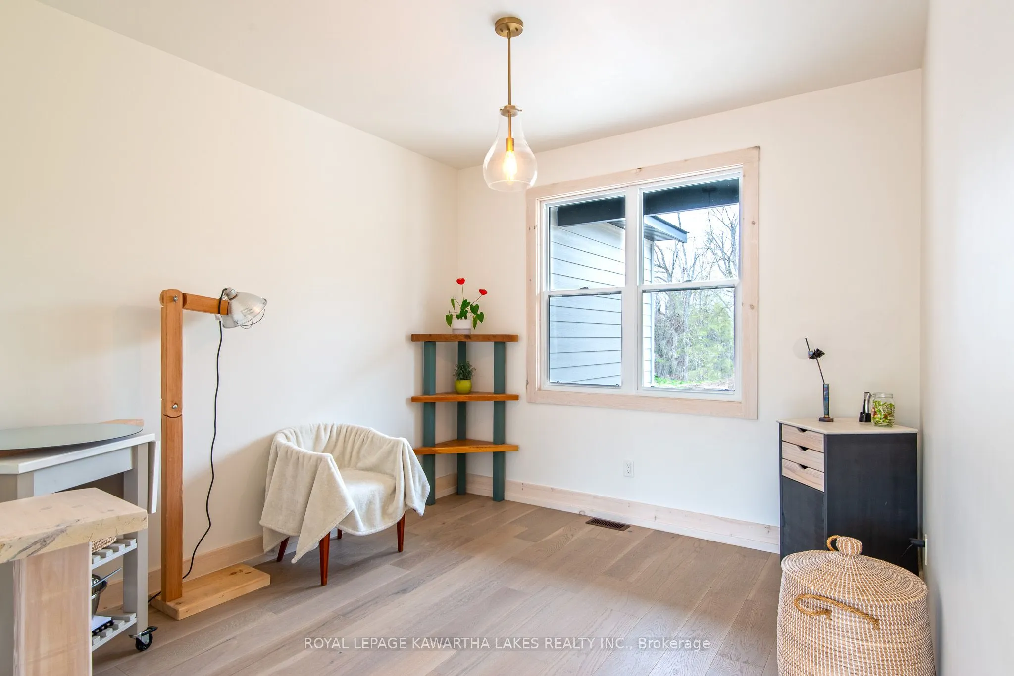 104 Moon Line Road N