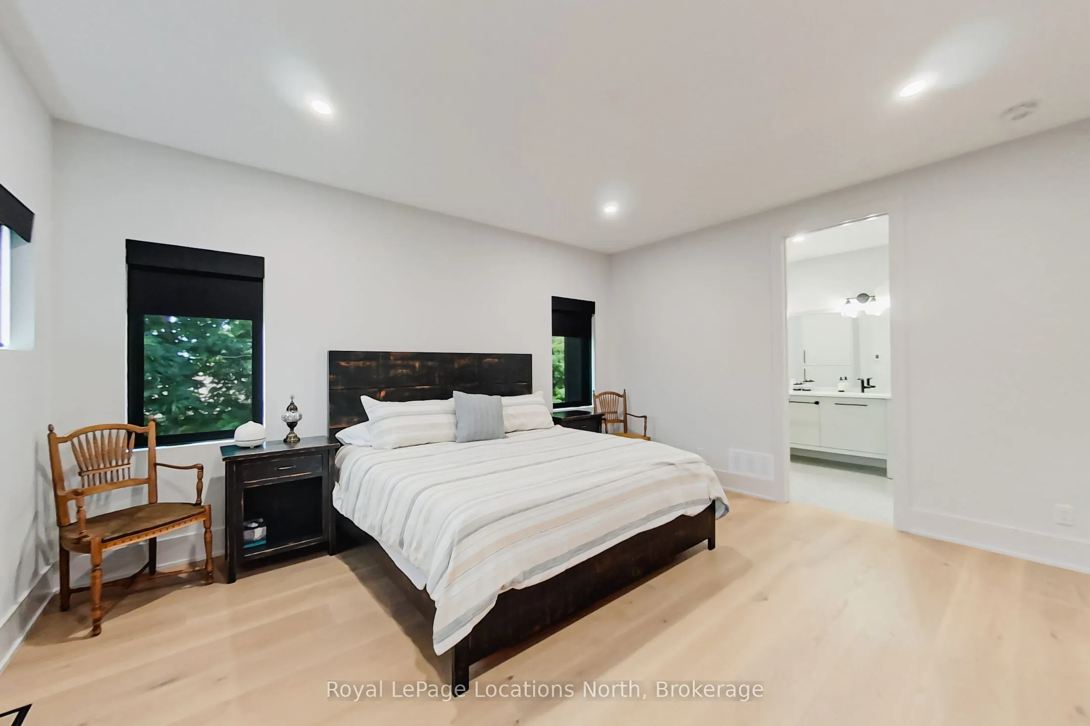 74 Arthur Street E