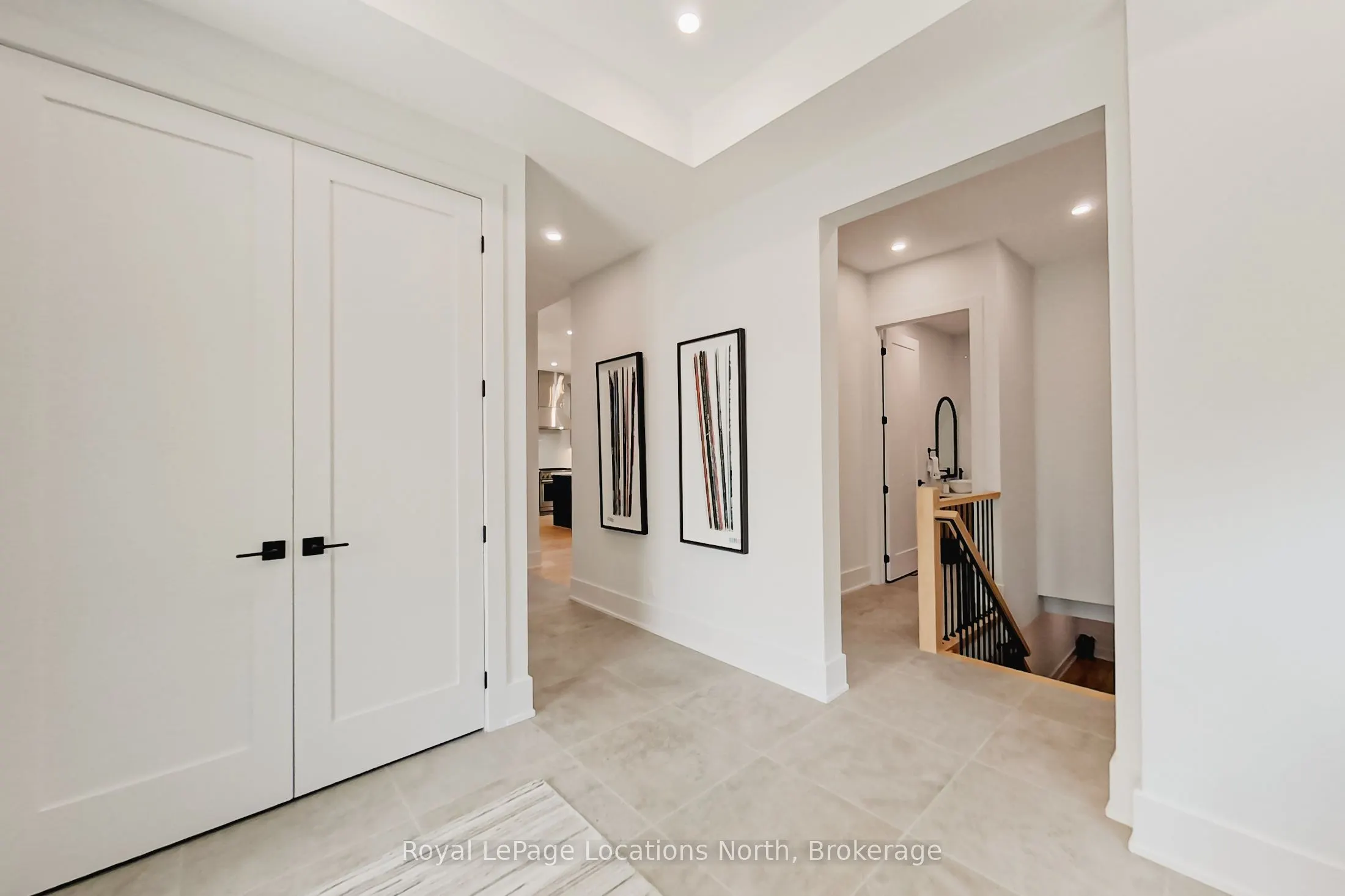 74 Arthur Street E