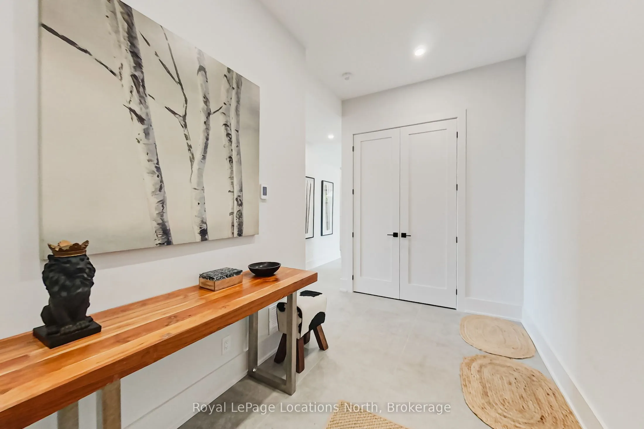 74 Arthur Street E