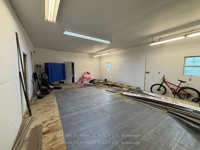1047 Parkinson Road, #Shop