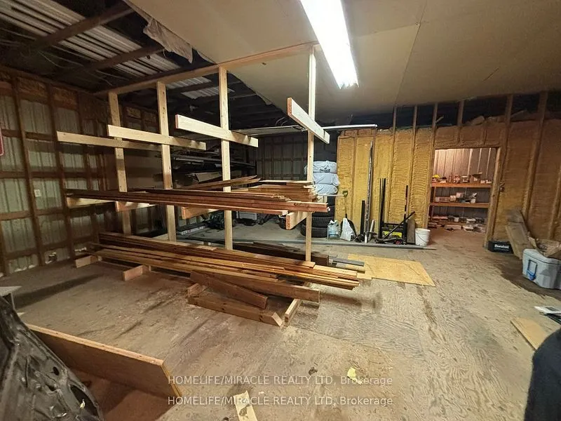 1047 Parkinson Road, #Shop