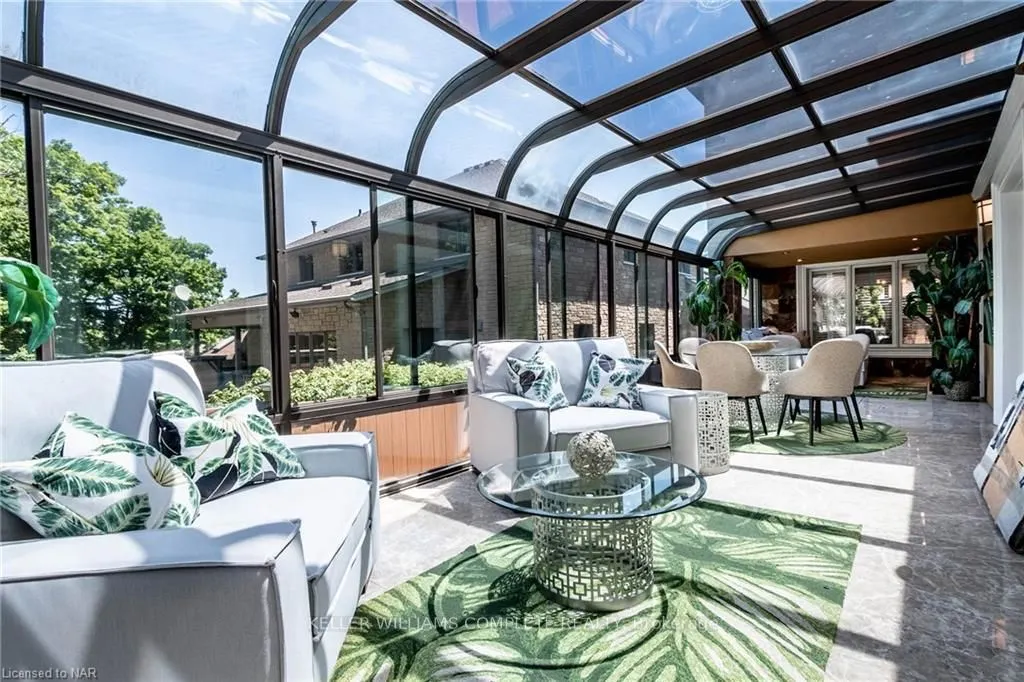 76 ADRIATIC Boulevard