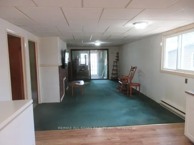 83 King Street W