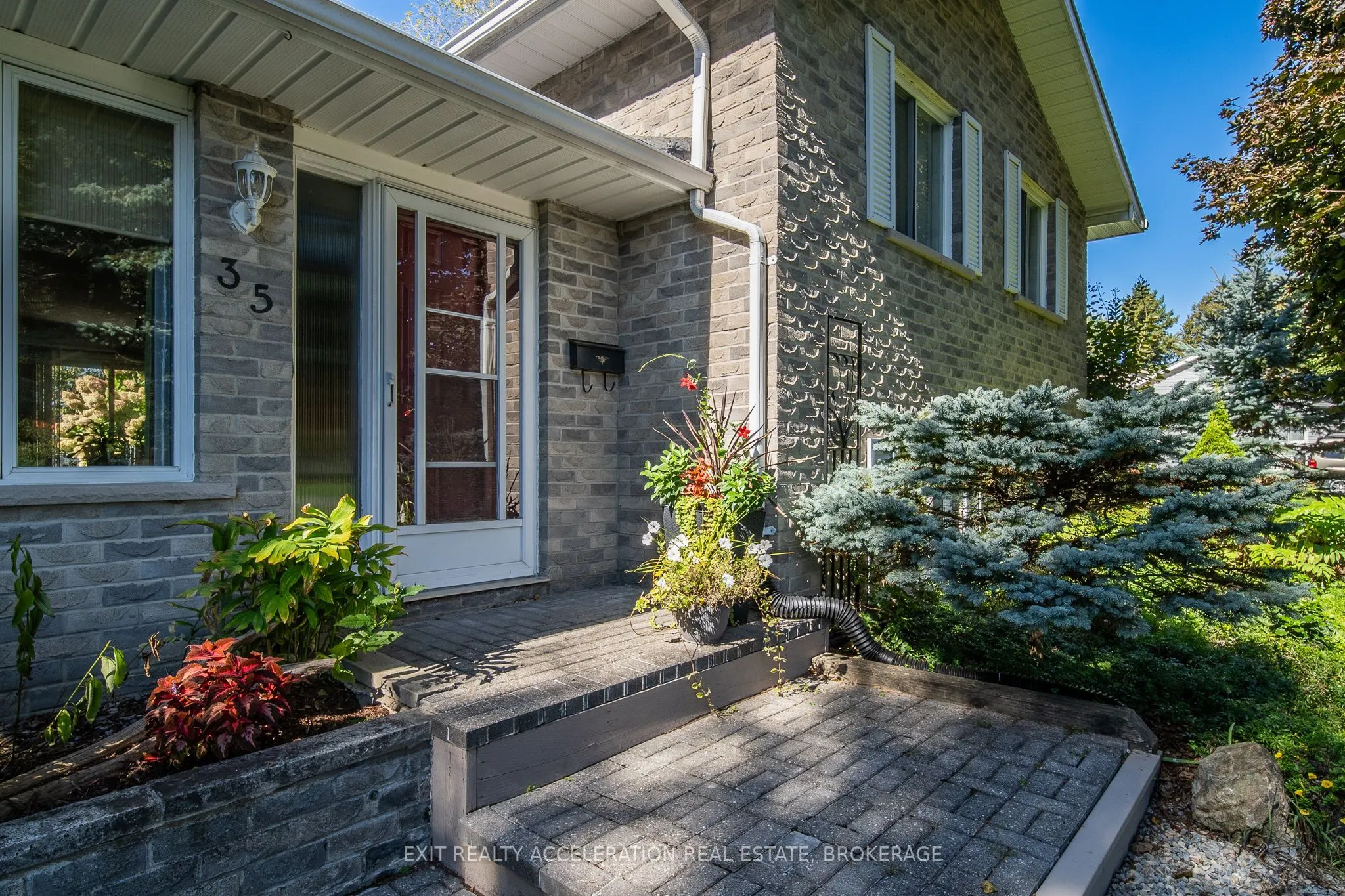 35 Riverview Drive