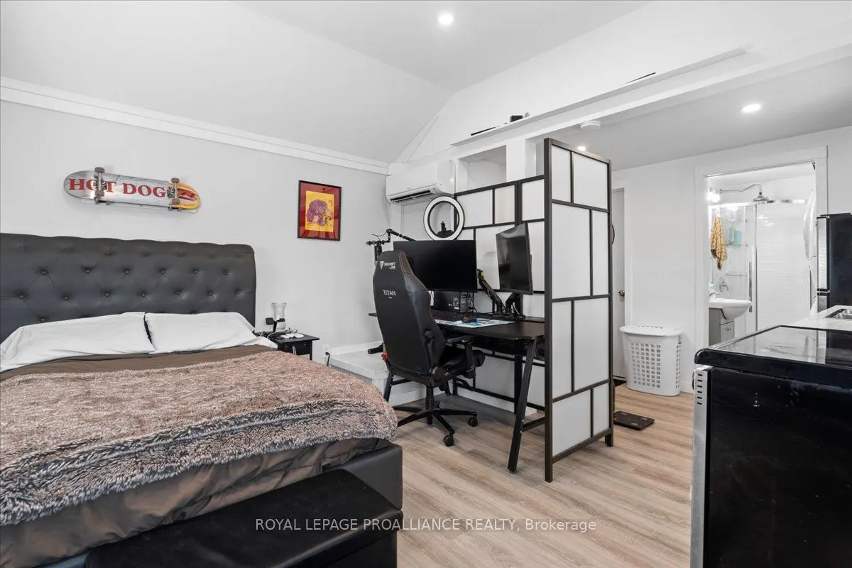 644 Smokes Point Road