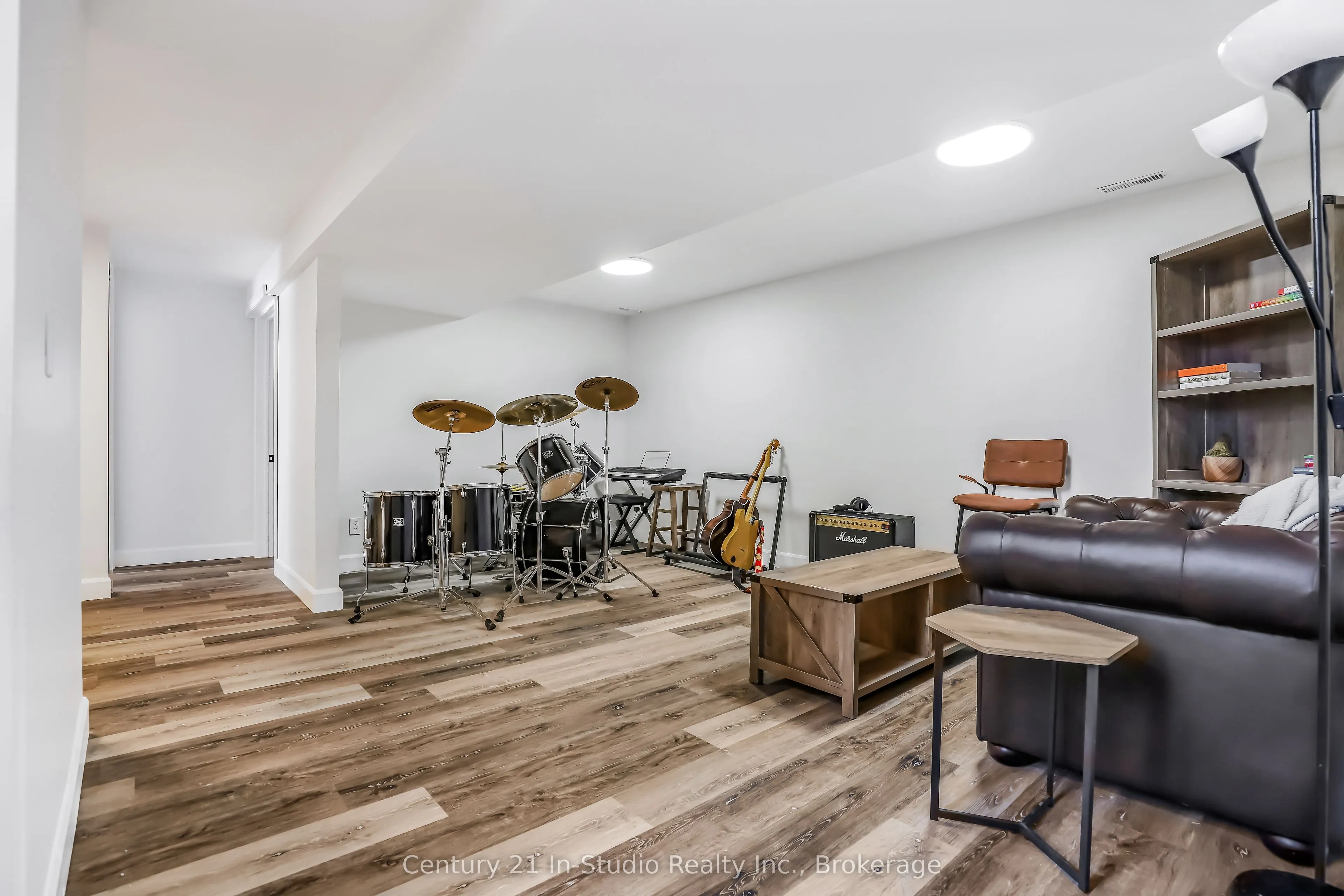 9 Maple Drive