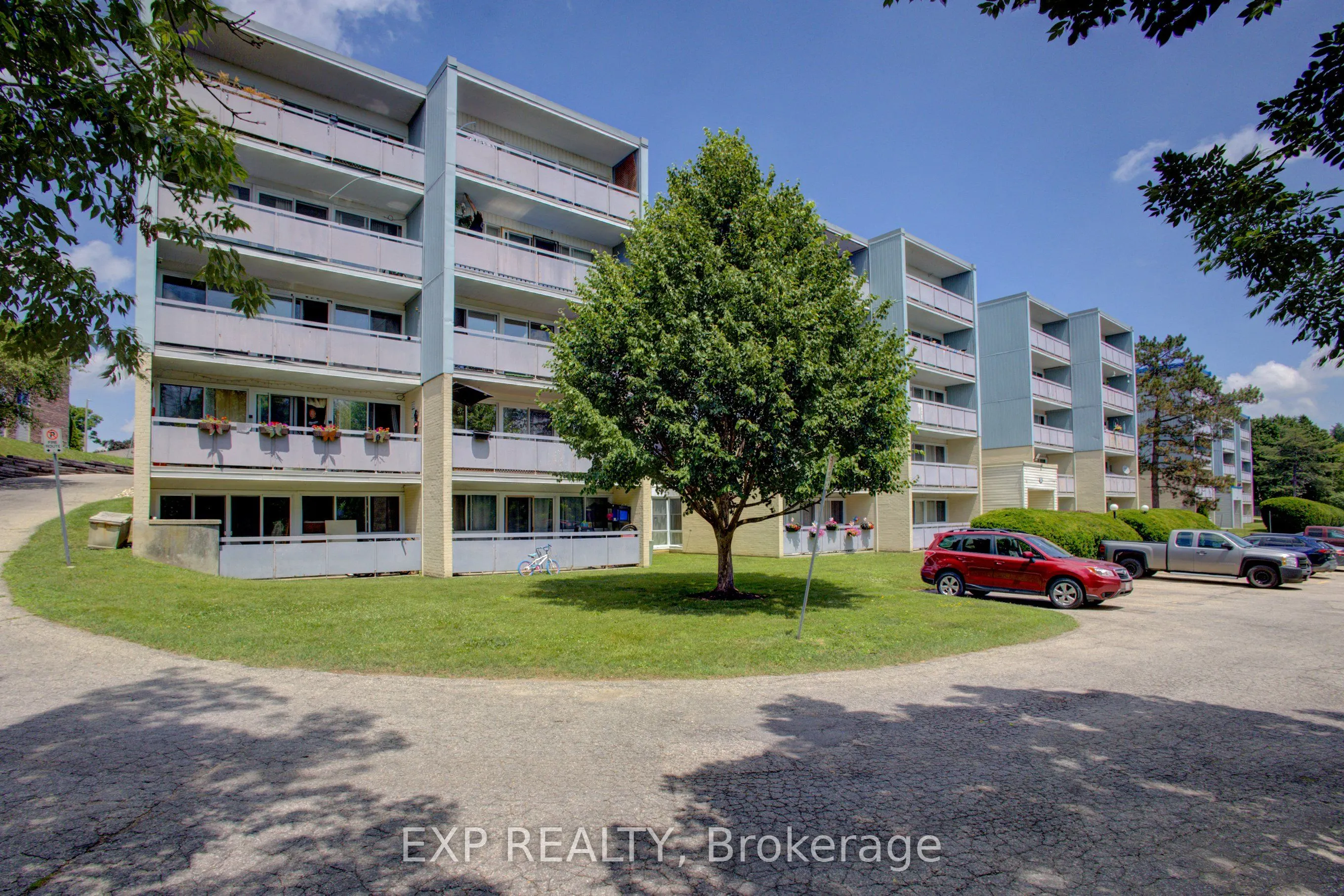 91 Conroy Crescent, #202
