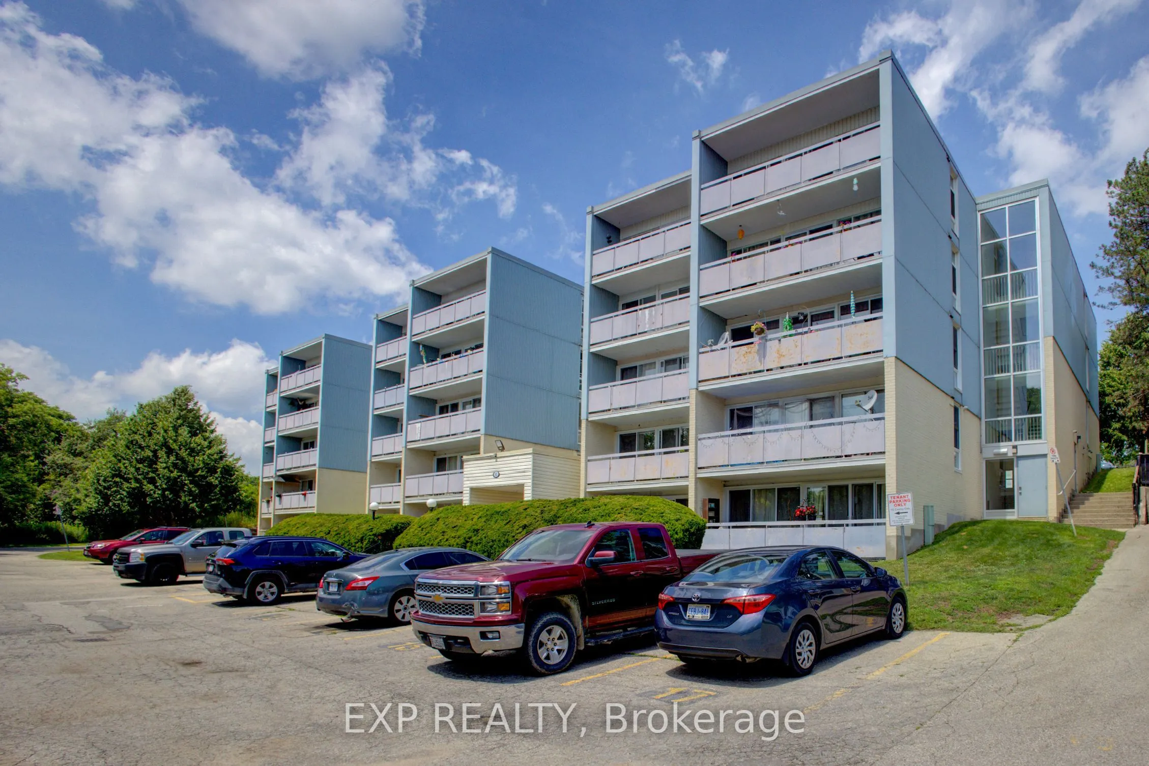 91 Conroy Crescent, #202