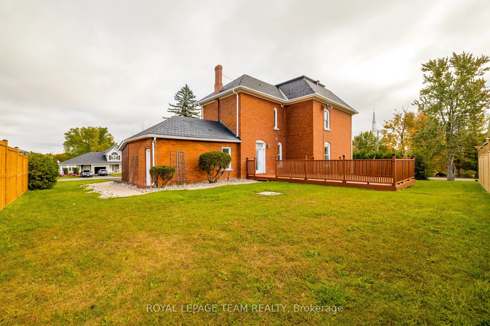 294 DUMBRILLE Street
