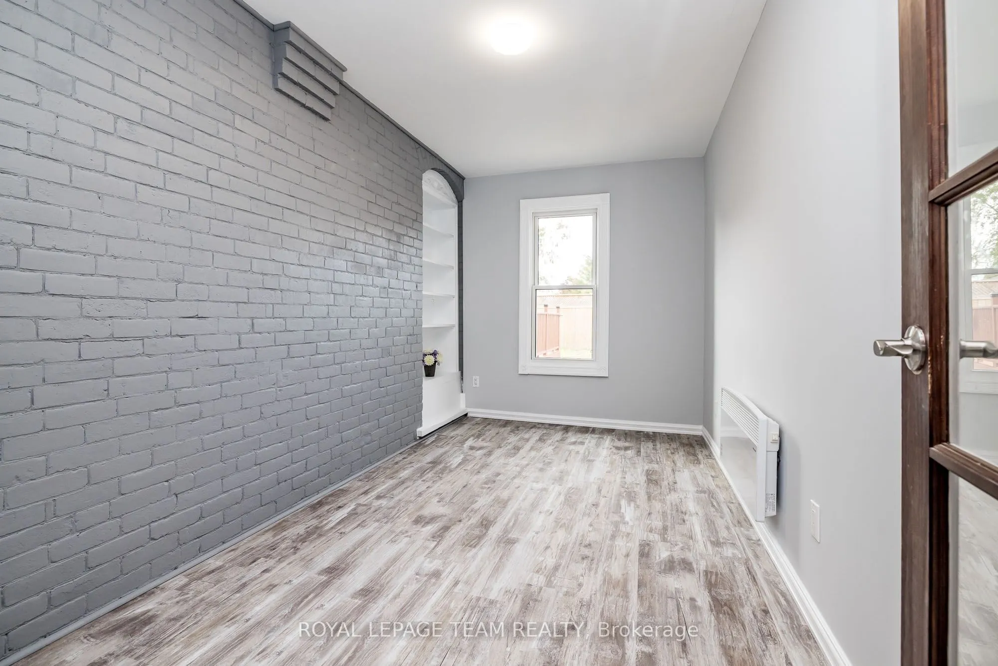 294 DUMBRILLE Street
