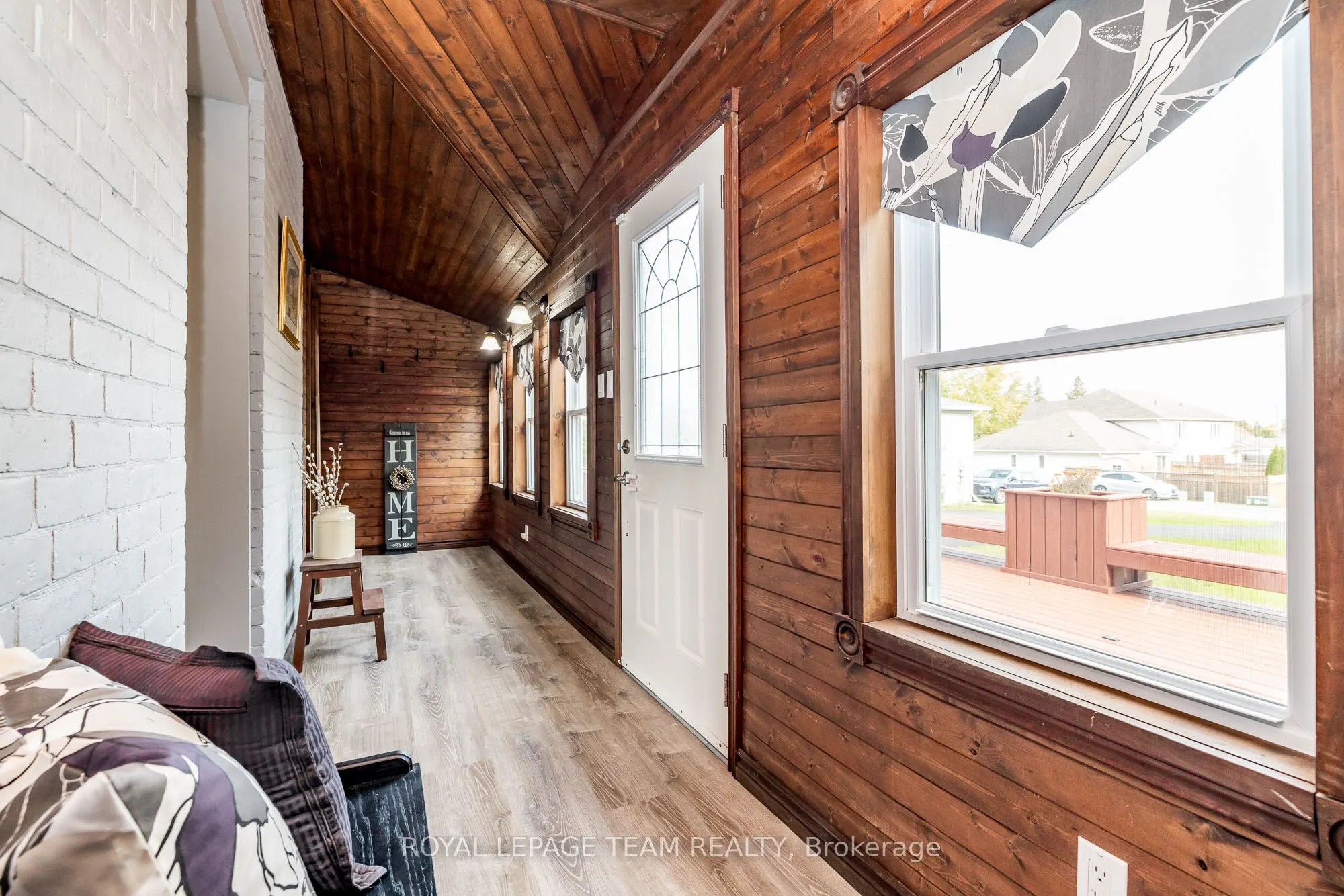 294 DUMBRILLE Street