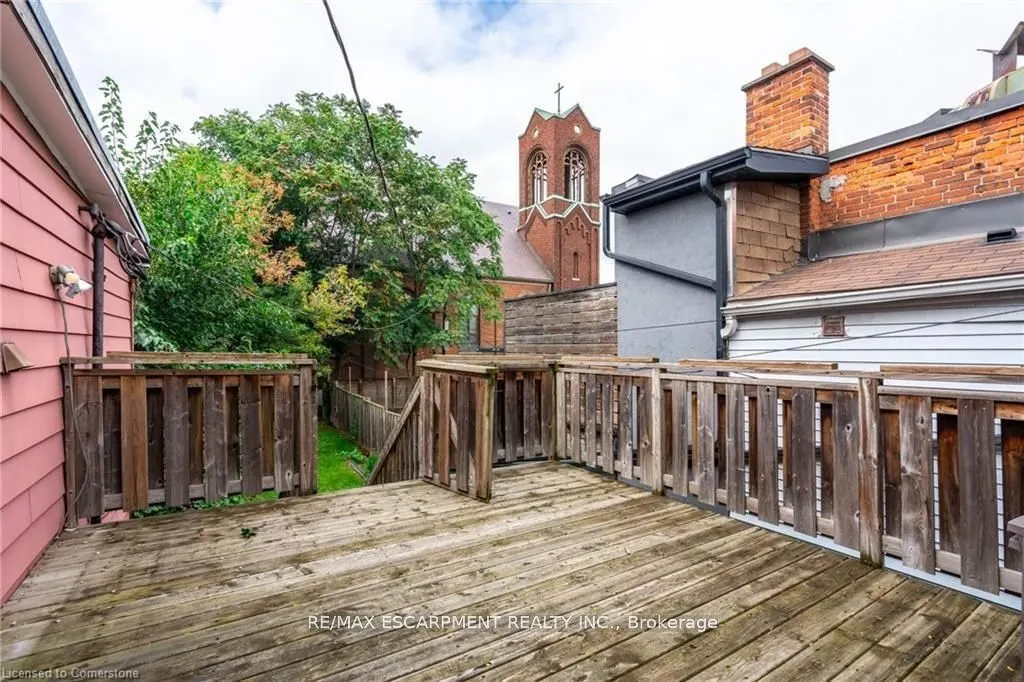 299 James Street N