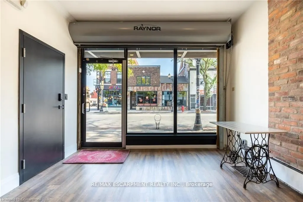 299 James Street N