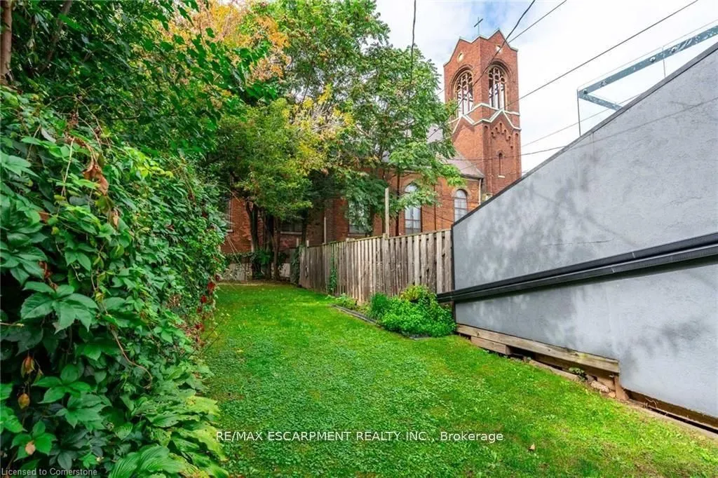 299 James Street N