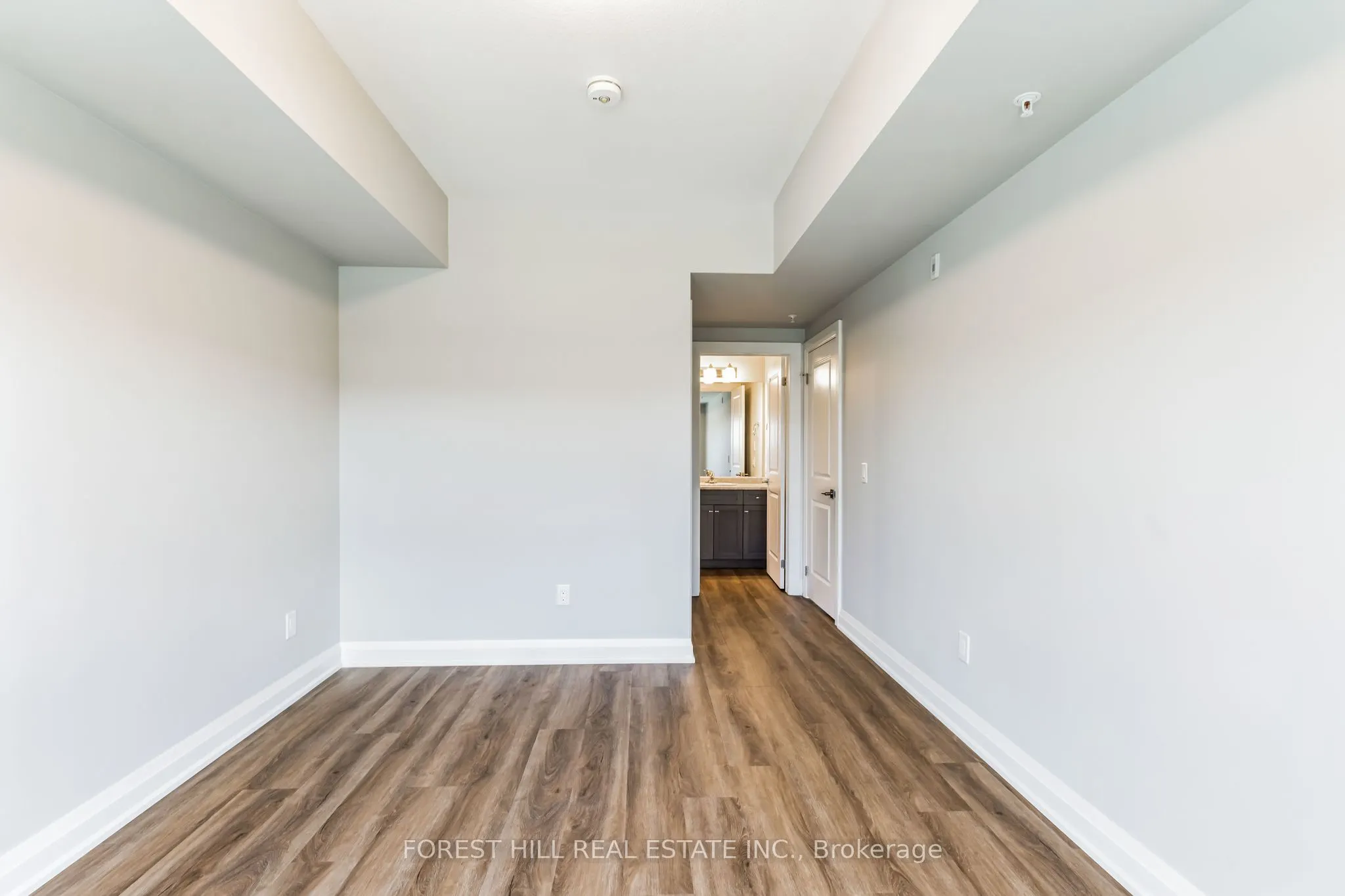 120 Summersides Boulevard, #205