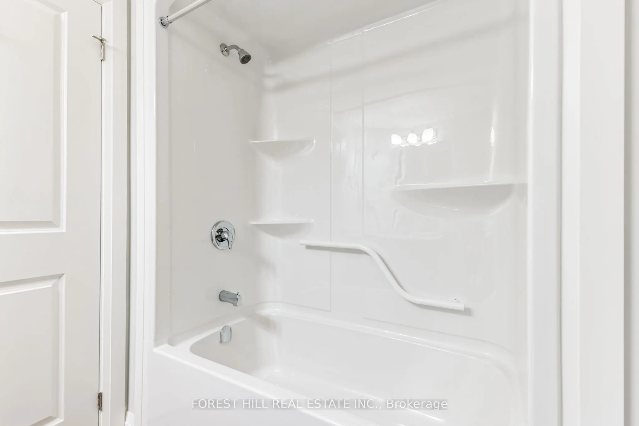 120 Summersides Boulevard, #205