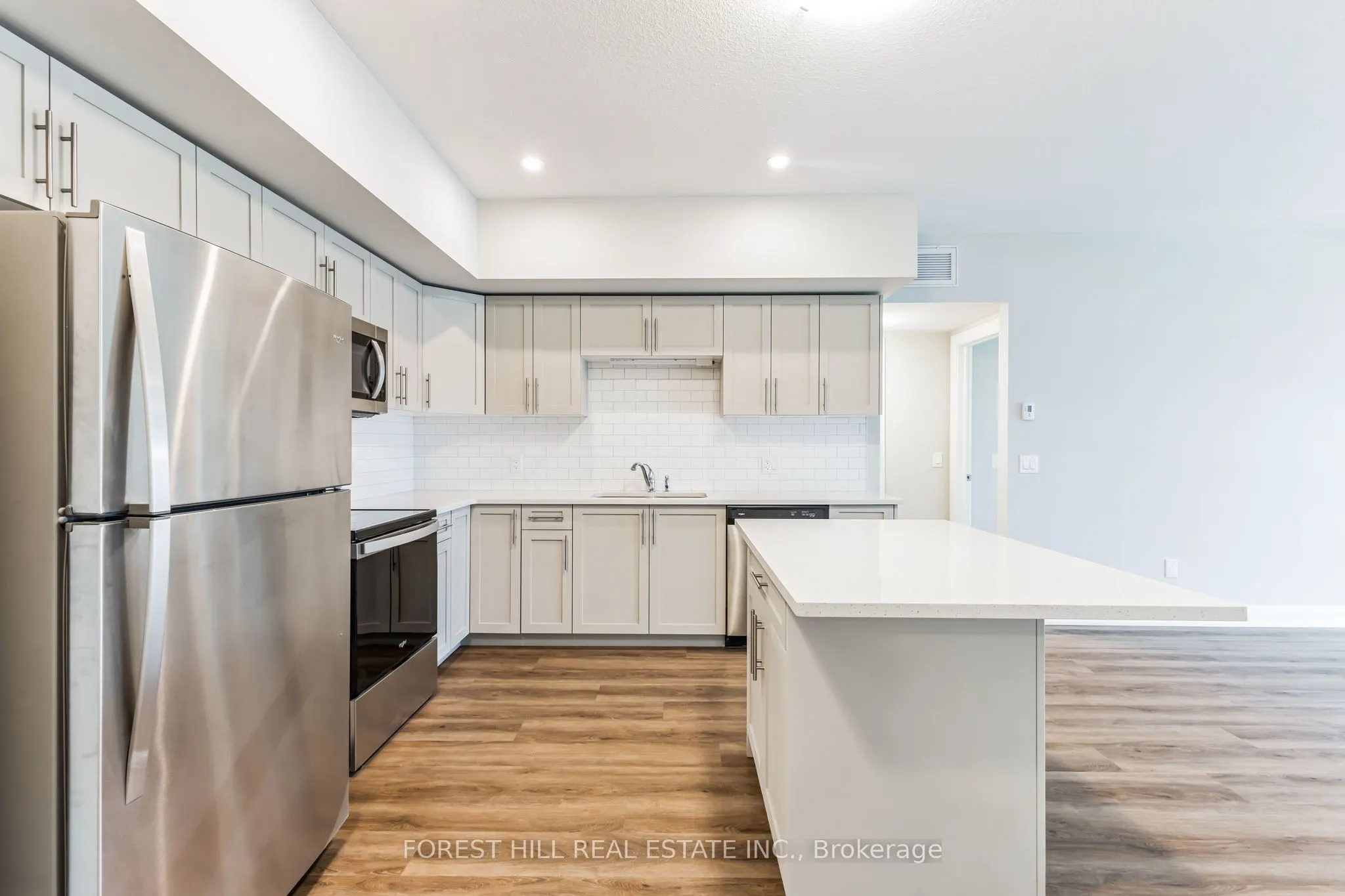 120 Summersides Boulevard, #205