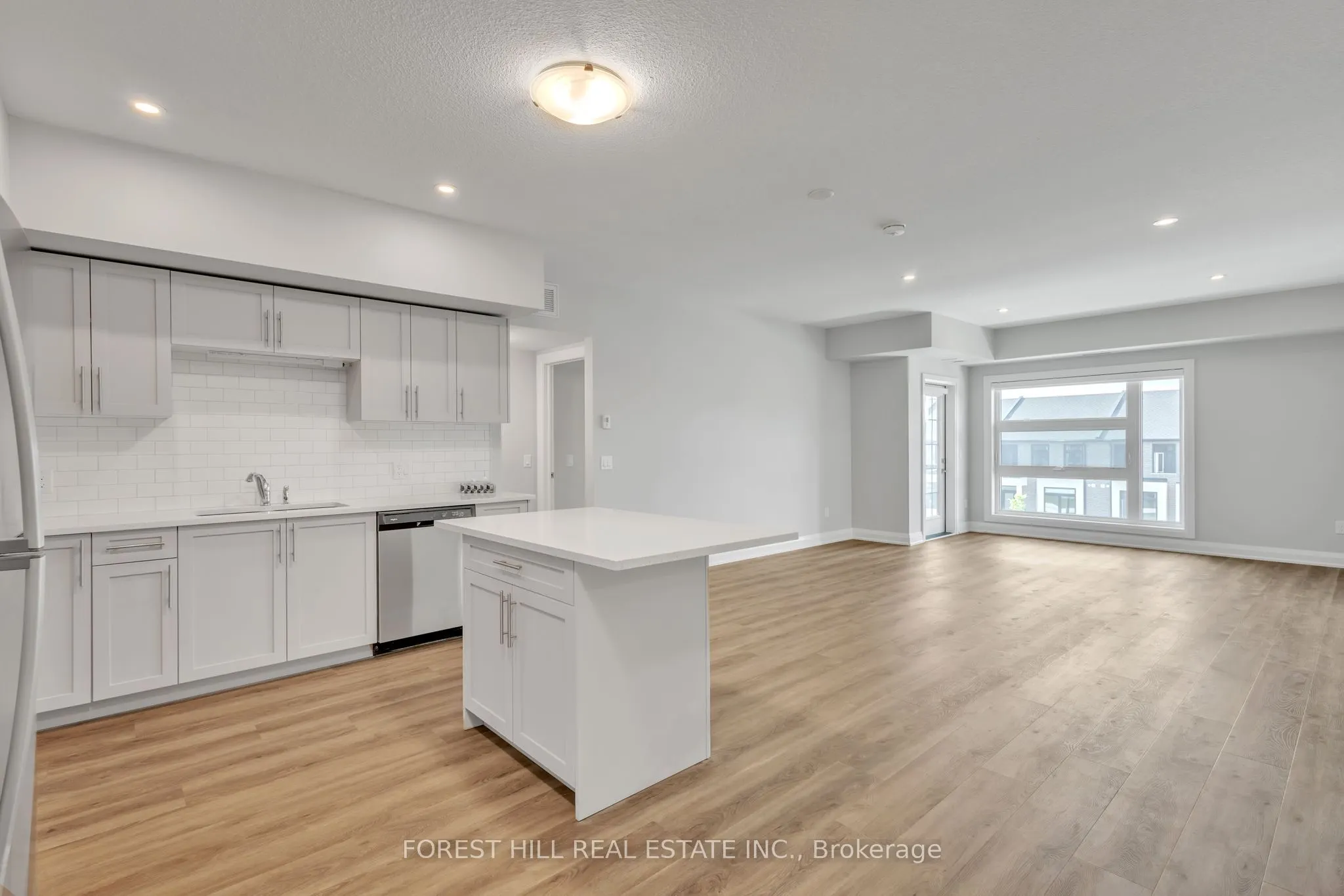 120 Summersides Boulevard, #205