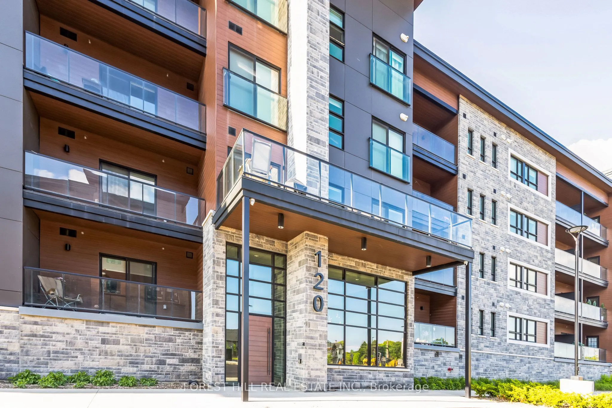 120 Summersides Boulevard, #205