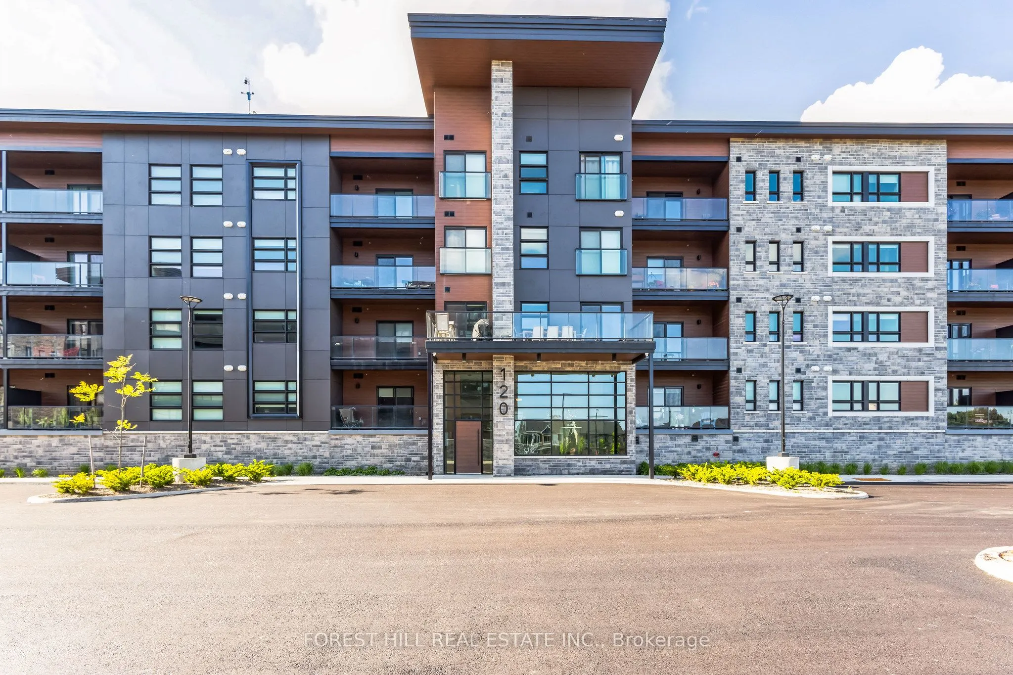 120 Summersides Boulevard, #205