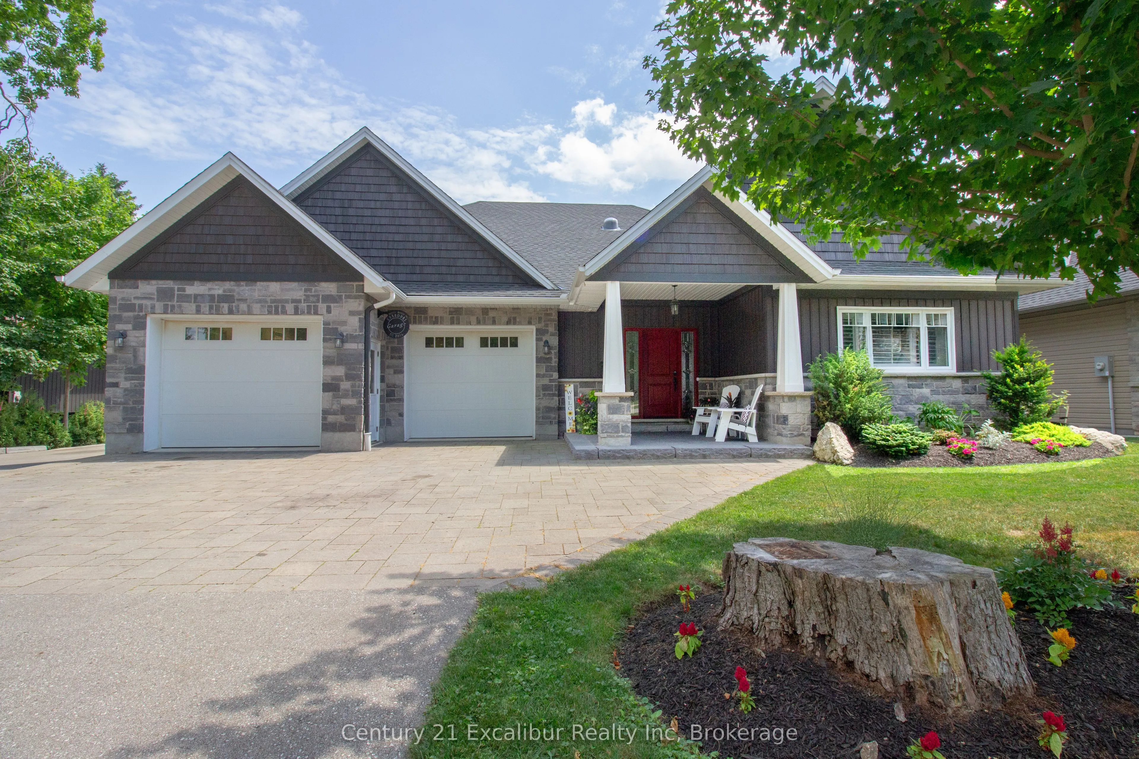 566 St. Patrick Street E