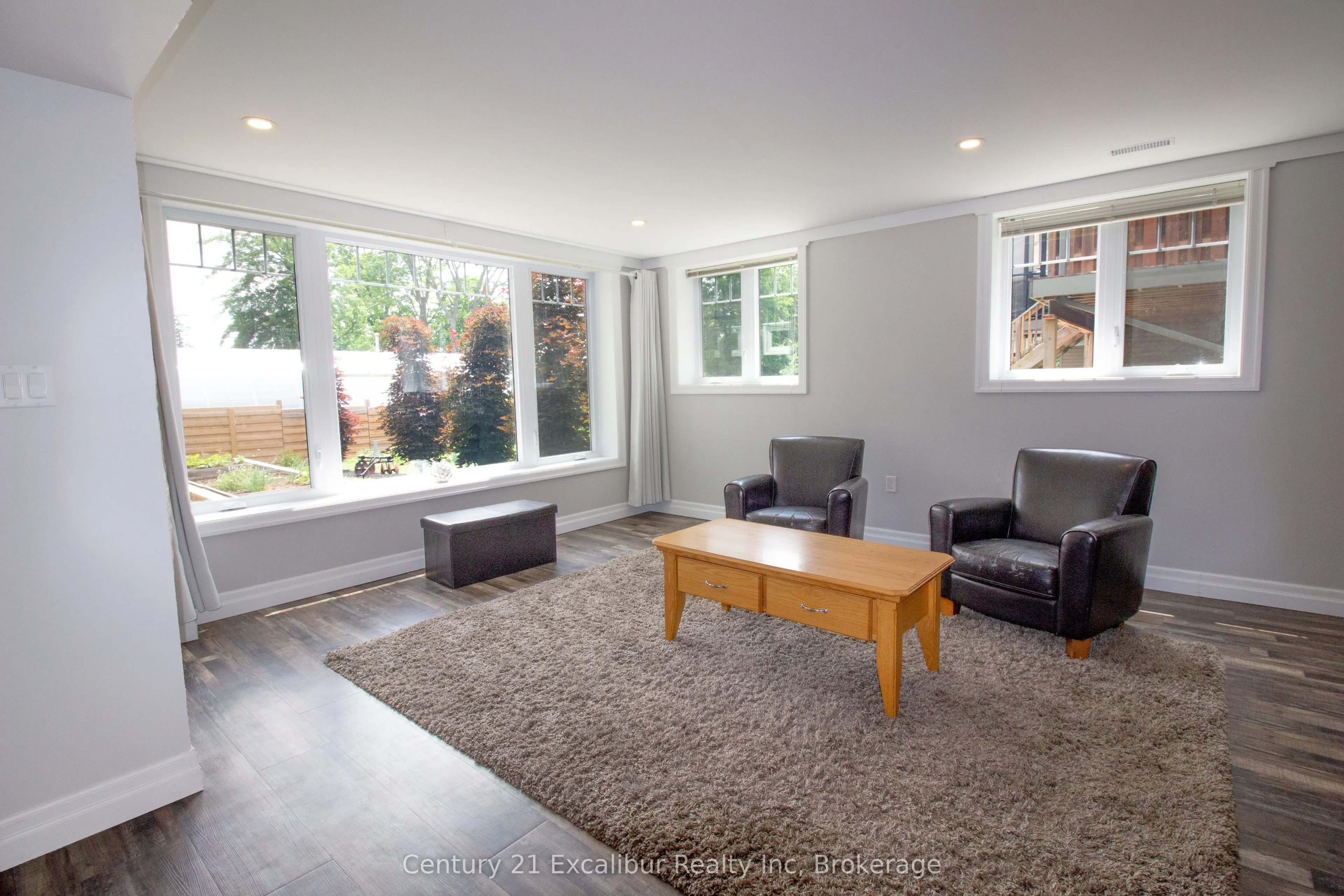 566 St. Patrick Street E