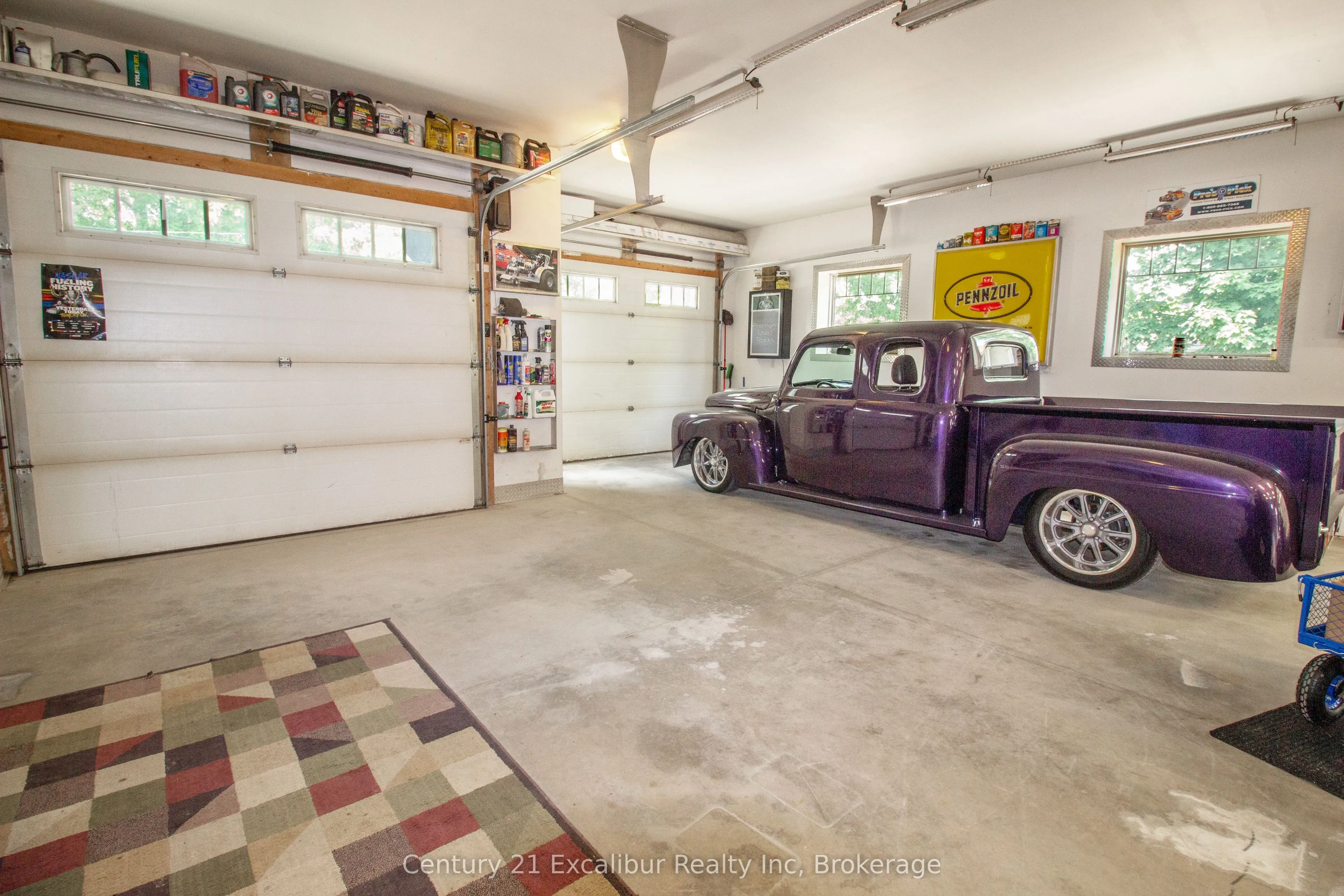 566 St. Patrick Street E
