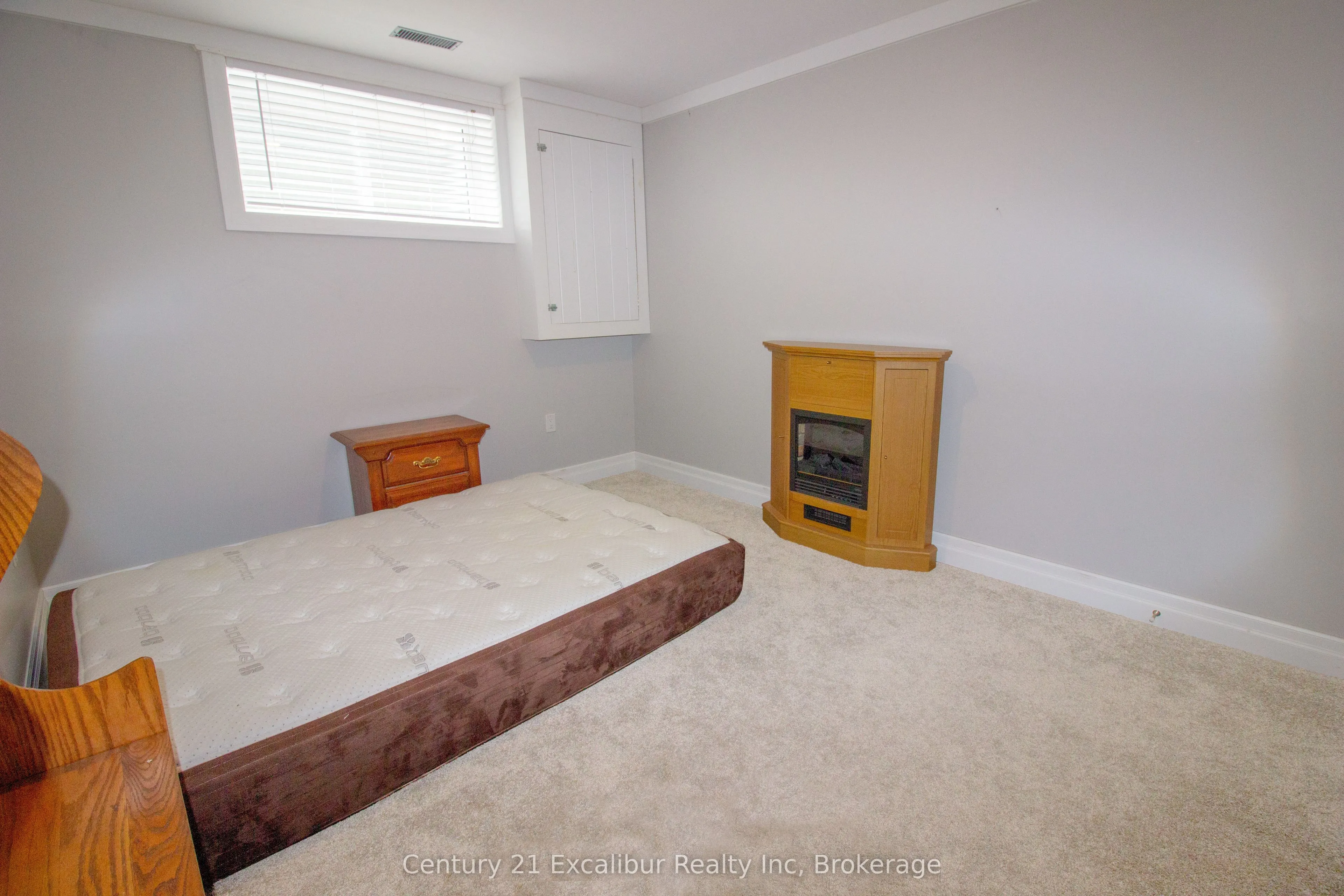 566 St. Patrick Street E