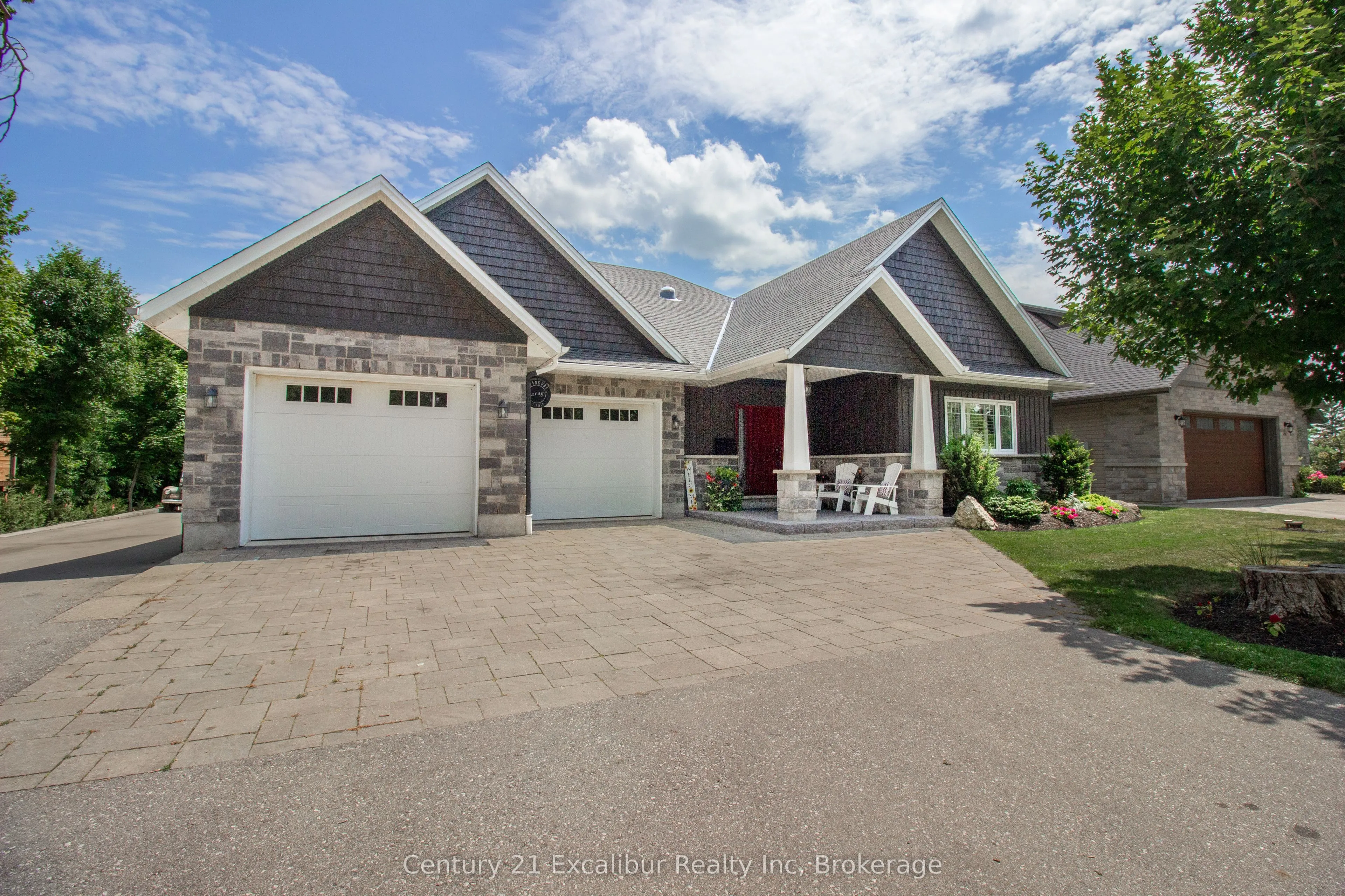 566 St. Patrick Street E