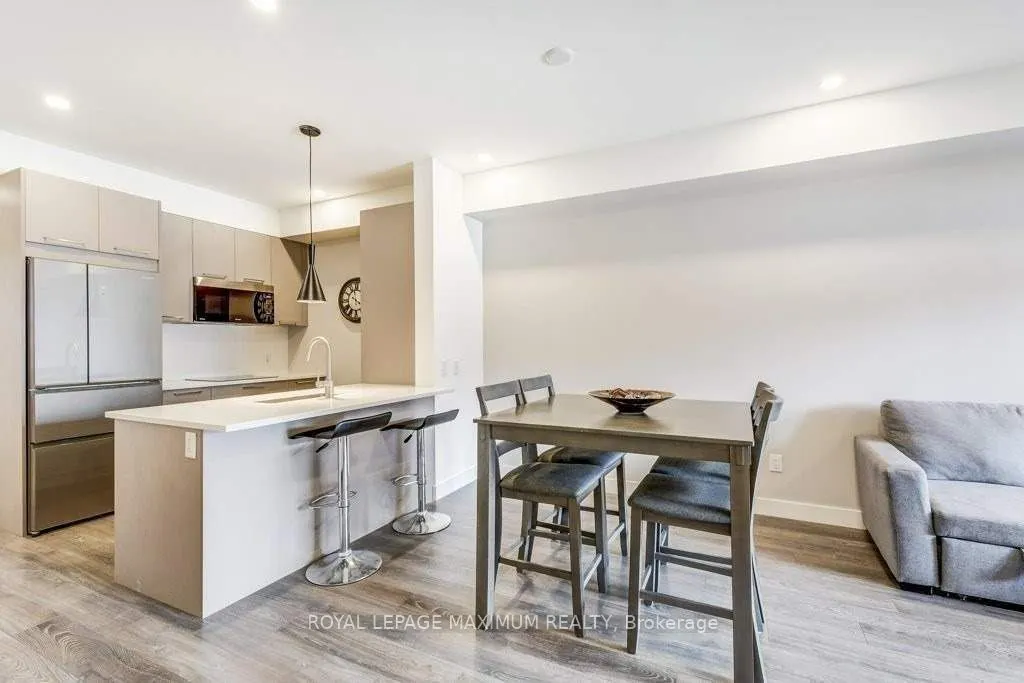 10 Beausoleil Lane, #204