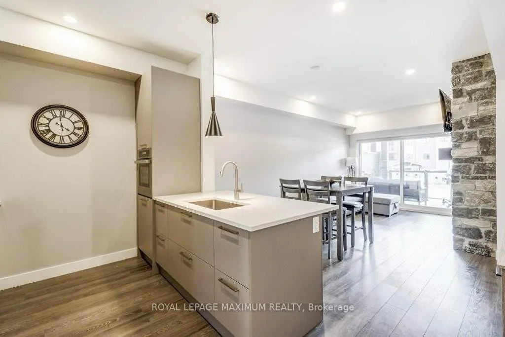 10 Beausoleil Lane, #204