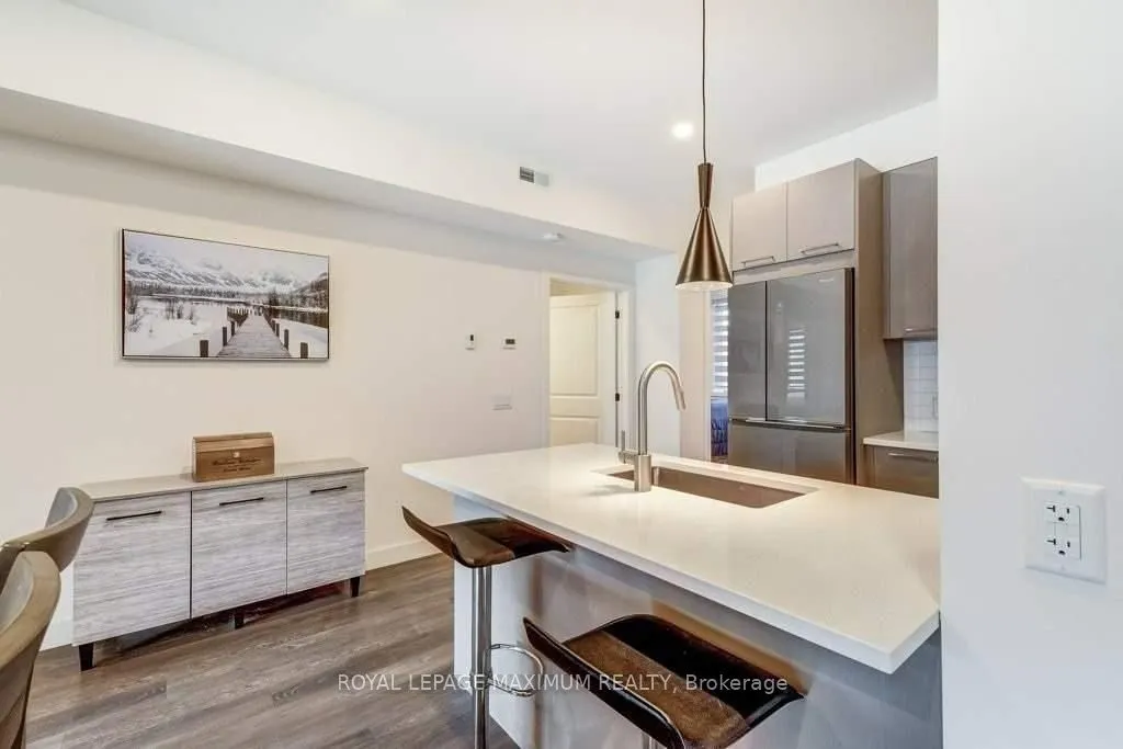 10 Beausoleil Lane, #204