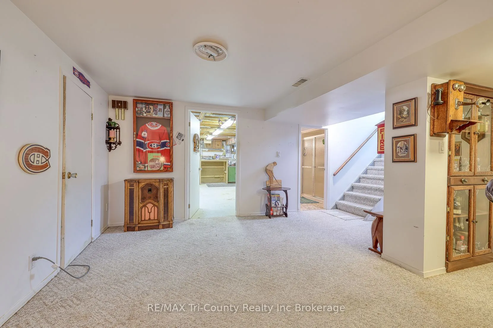 14 Lowrie Crescent