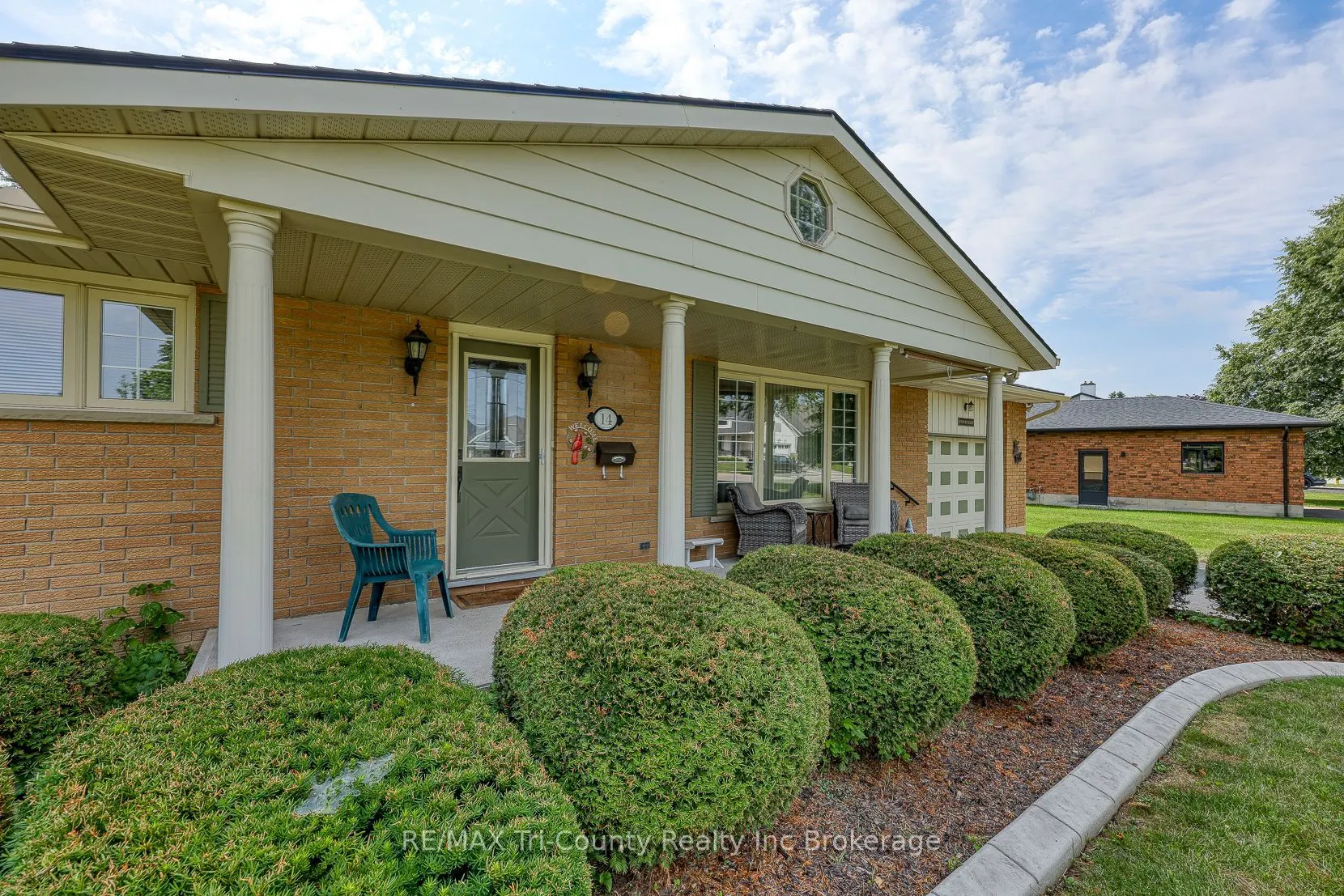 14 Lowrie Crescent