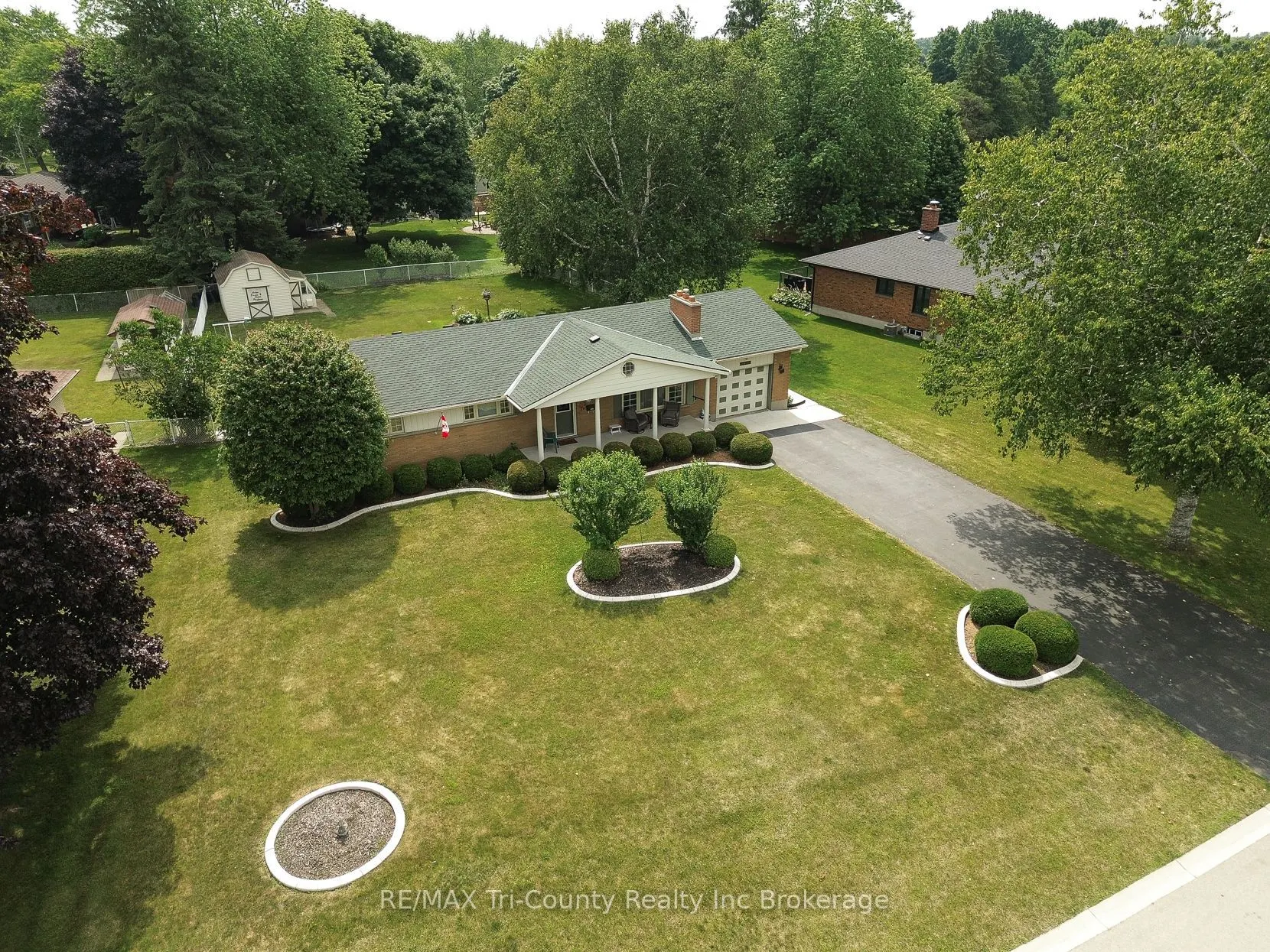 14 Lowrie Crescent